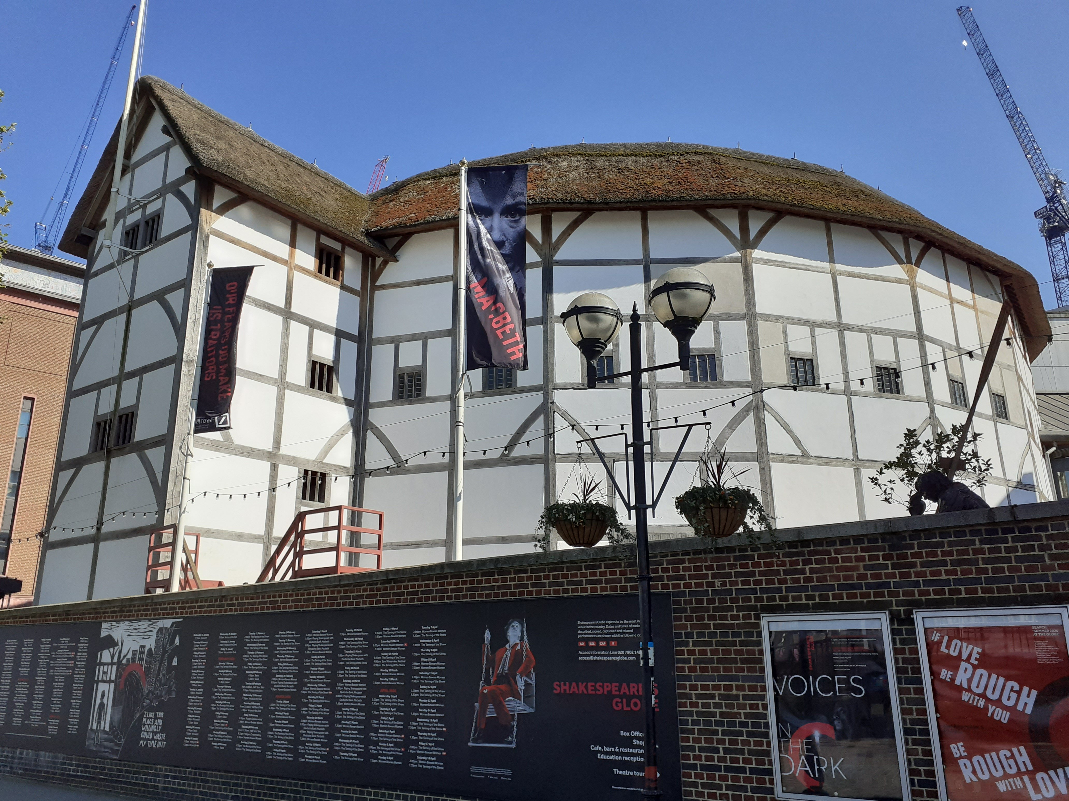 London: Medieval History Walking Tour from The Tower