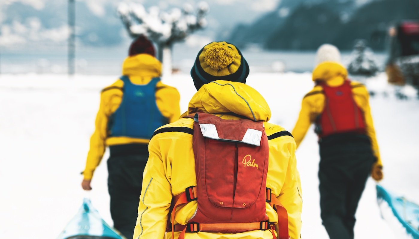 Small-Group Winter Kayaking on Lake Brienz