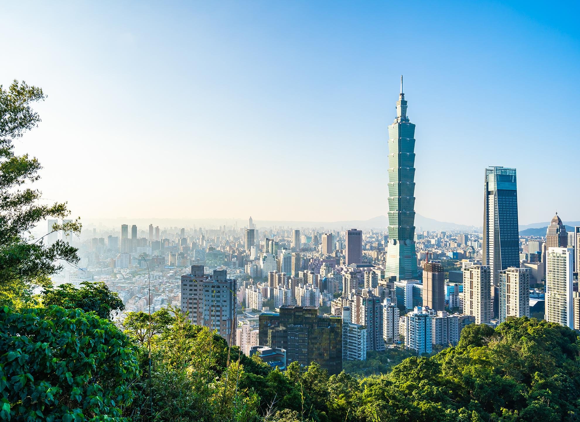 Taipei Landmarks, Taipei 101 Express & Din Tai Fung Tour