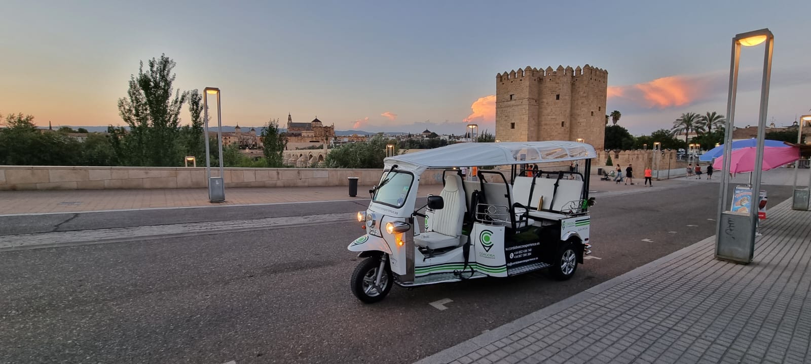 Córdoba Tuk-Tuk City Discovery