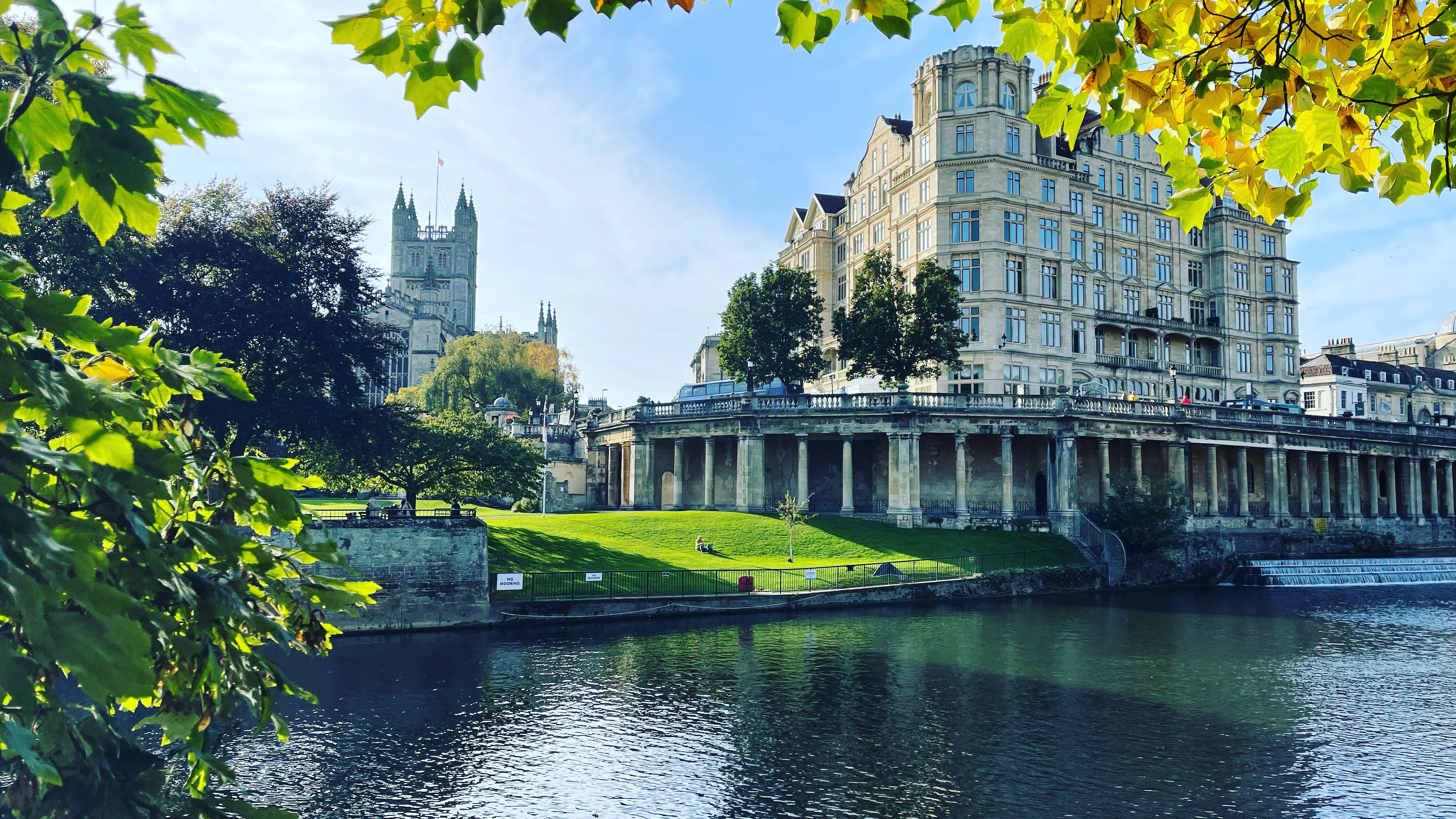 Bath Guided Walking Tour with Blue Badge Guide