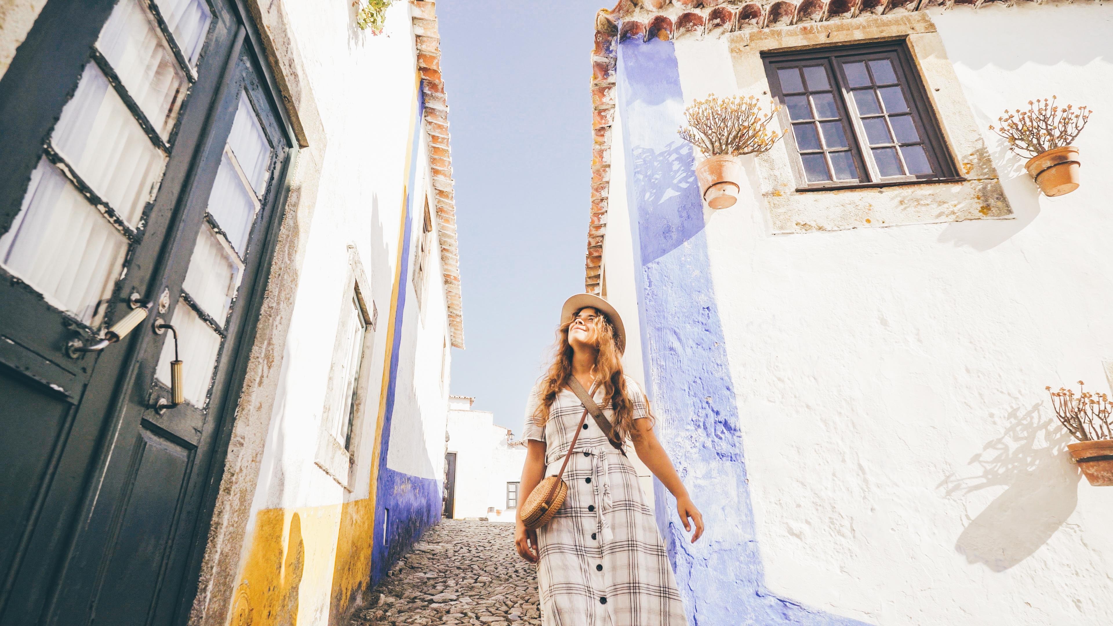 Lisbon to Porto, Óbidos & Nazaré: Full-Day Tour