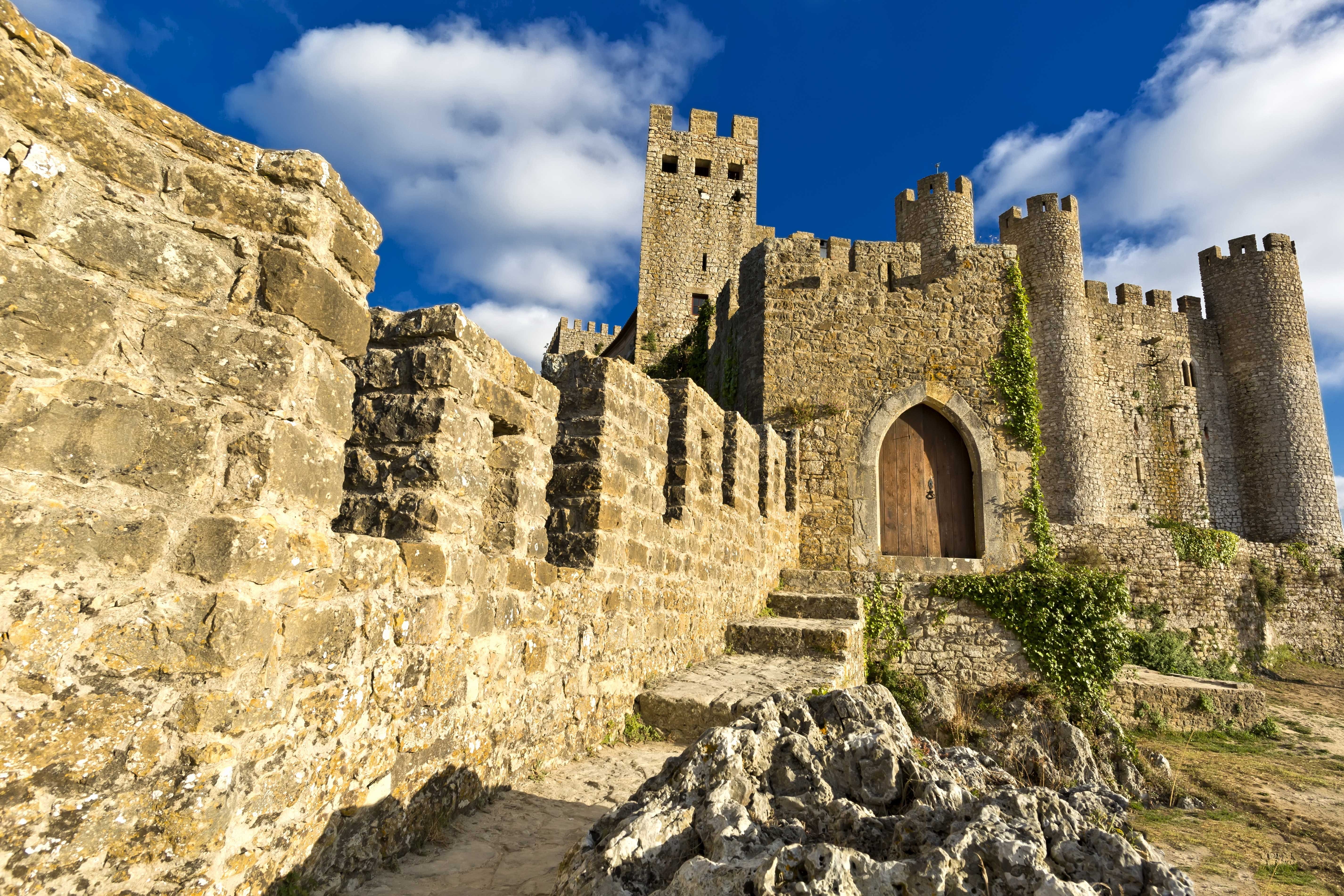 Lisbon to Porto, Óbidos & Nazaré: Full-Day Tour