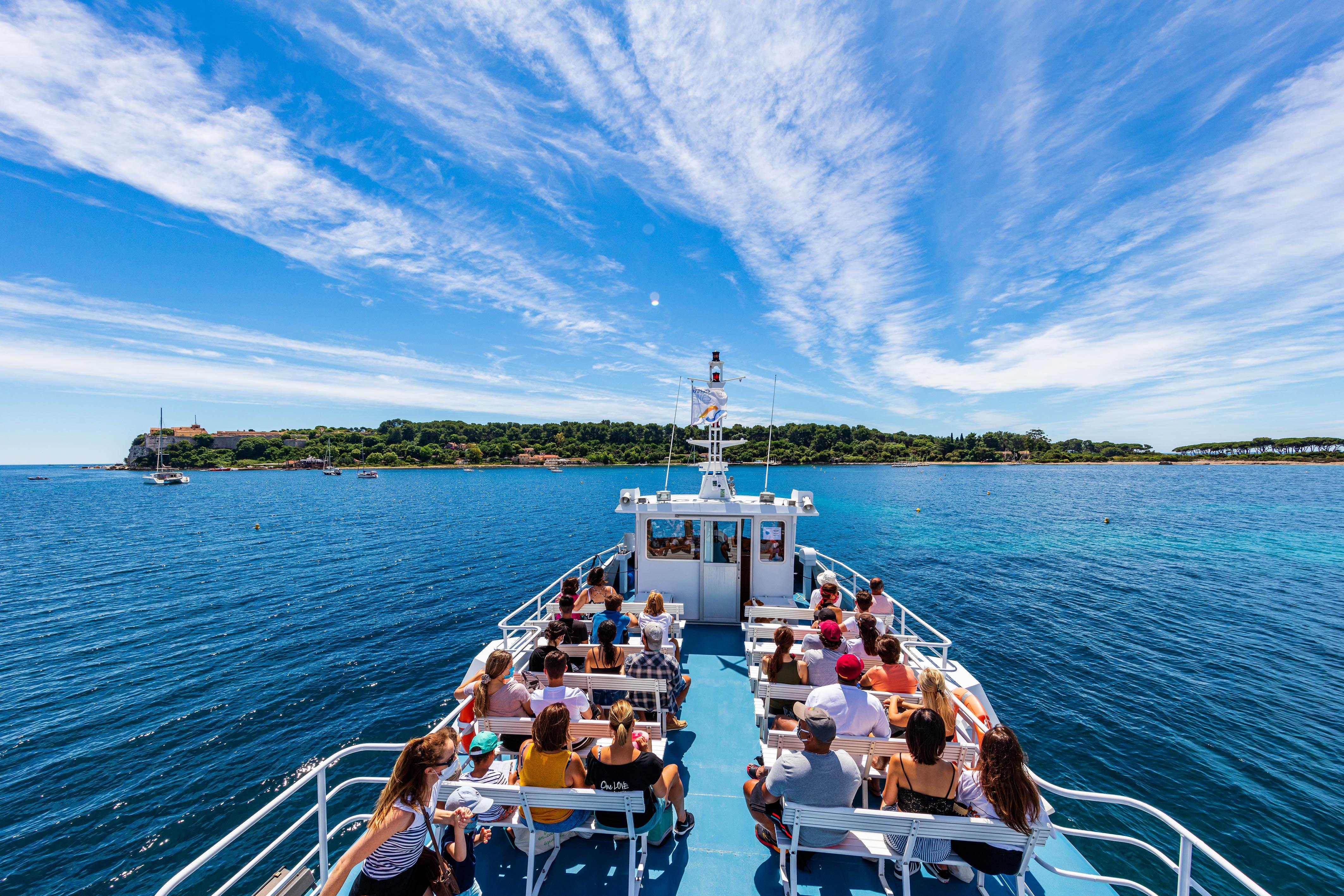 Cannes to Île Sainte-Marguerite: Round-Trip Ferry