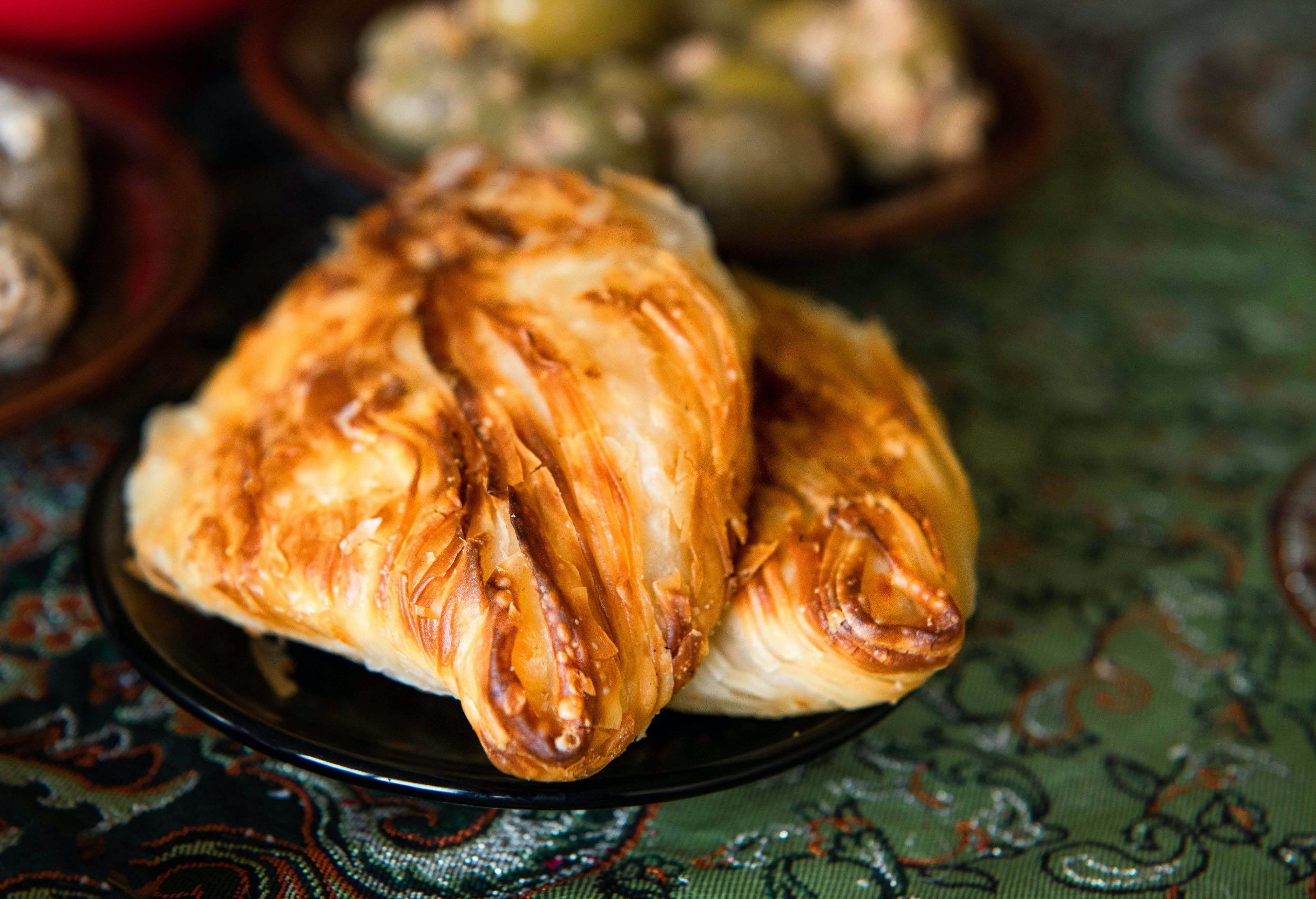 Valletta Food & History Walking Tour with Private Transport