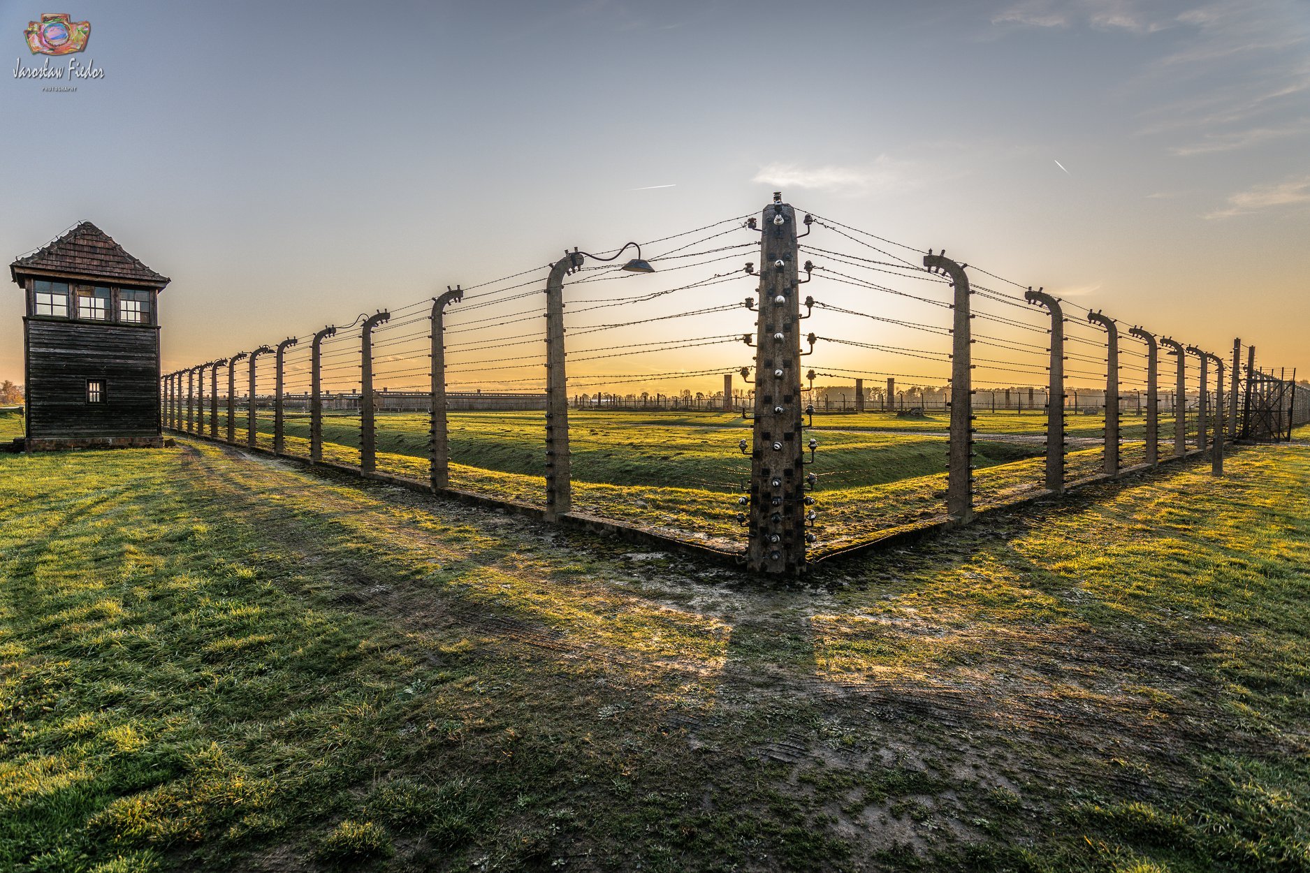 Krakow: Auschwitz-Birkenau Guided Memorial Tour with Transport
