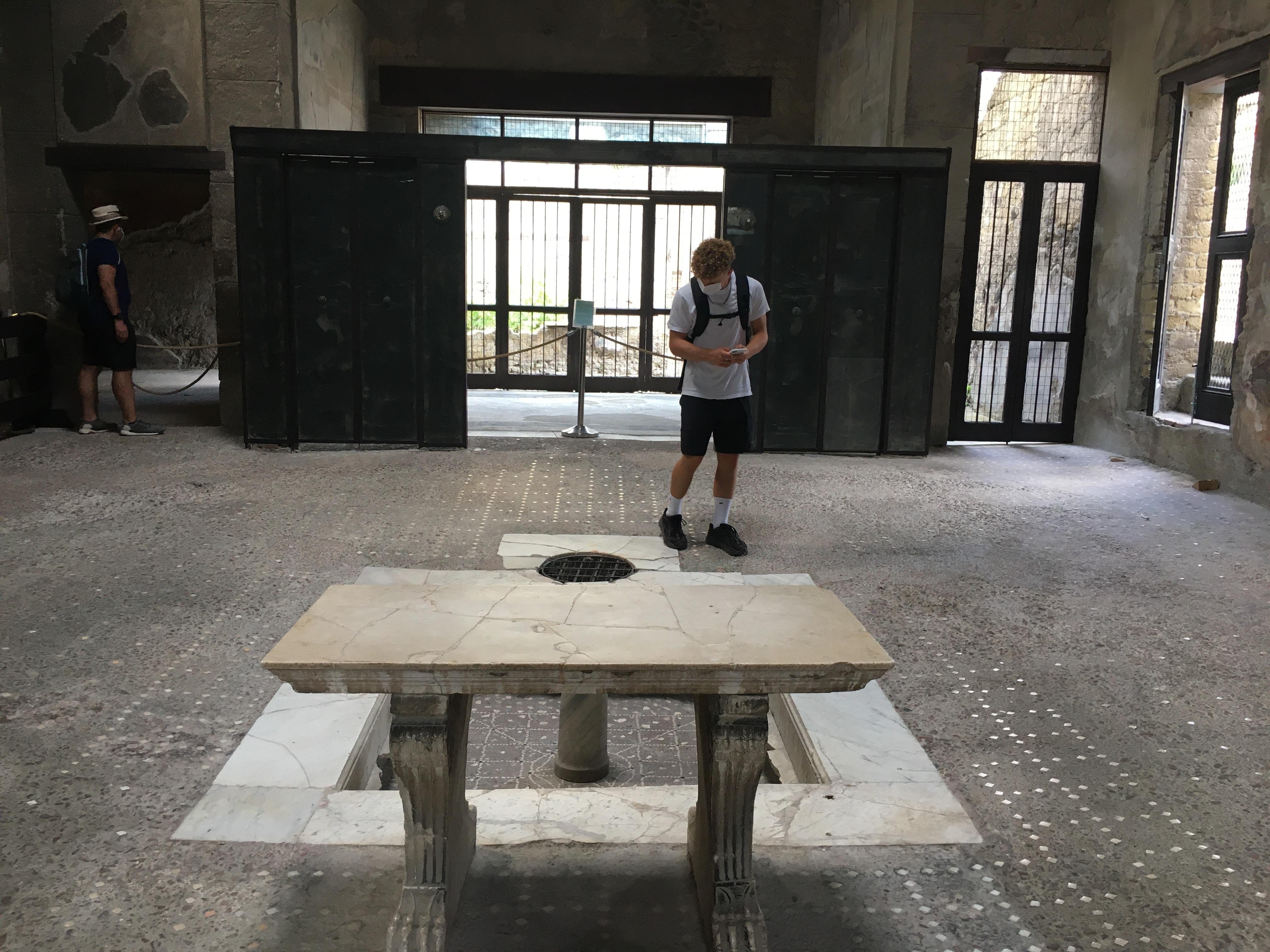 Pompeii & Herculaneum Expert-Led Archaeological Expedition