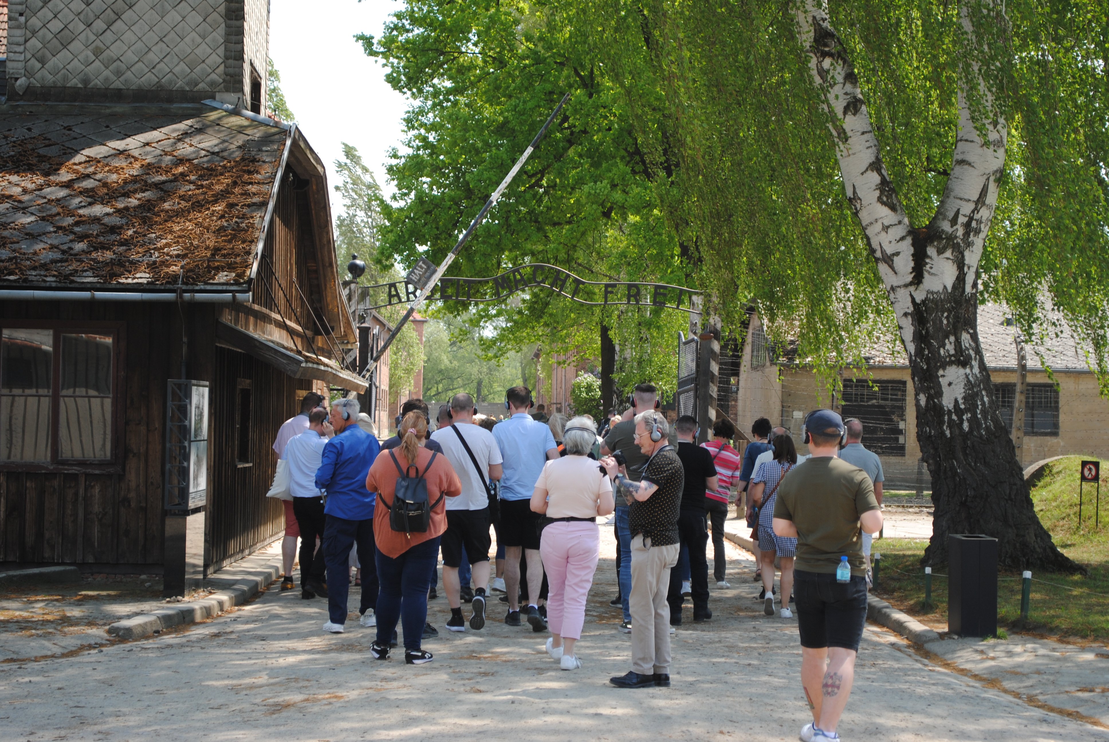 Krakow: Auschwitz-Birkenau Guided Memorial Tour with Transport