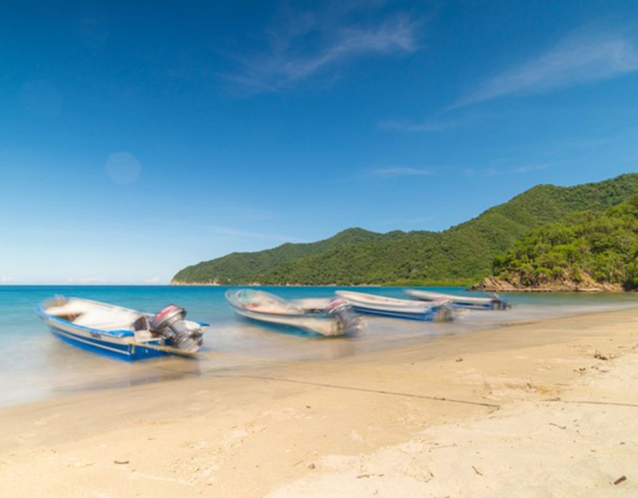 Private Rosario Islands Boat Charter from Cartagena