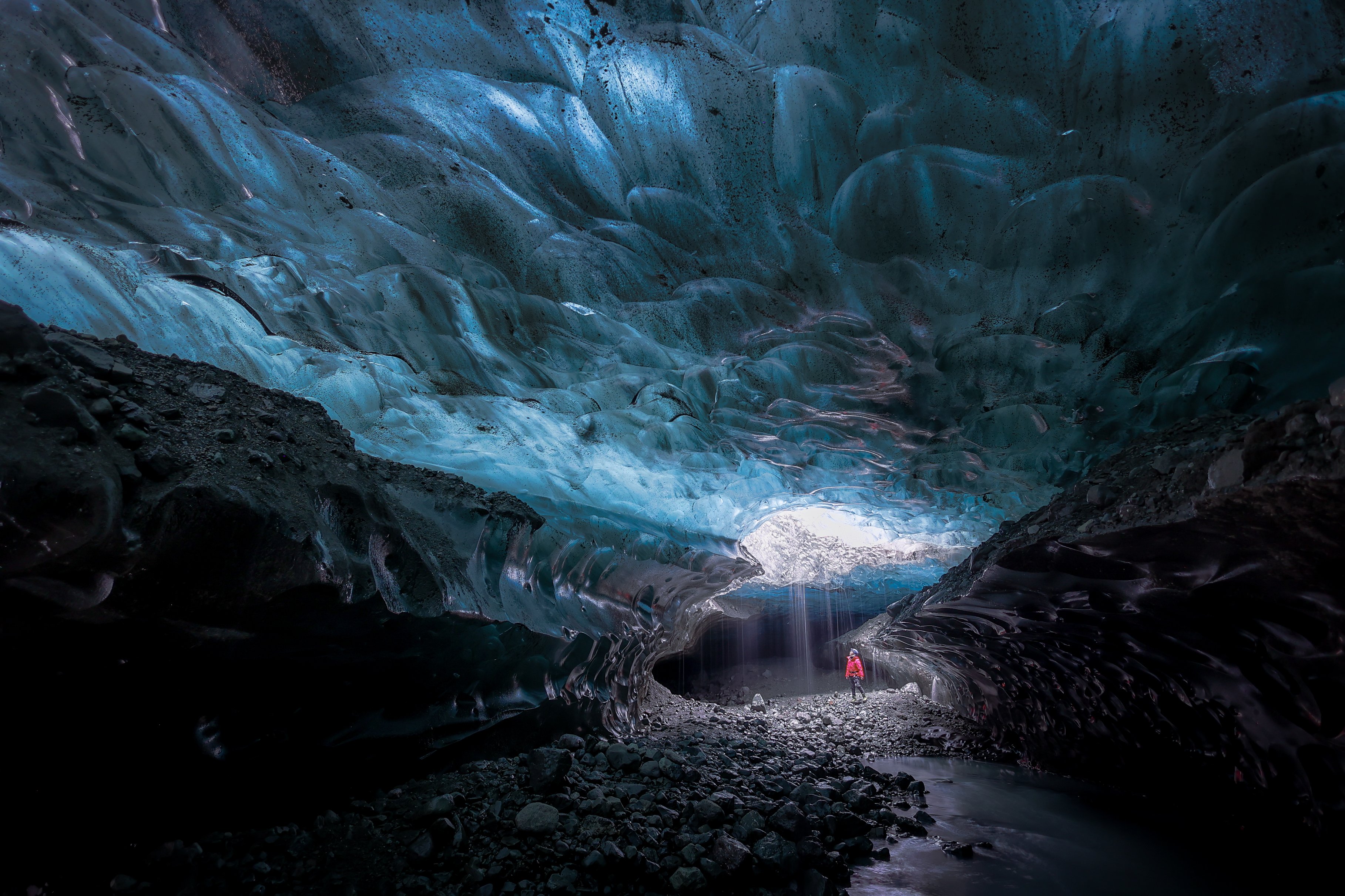 Sapphire Ice Cave Adventure with Professional Photography