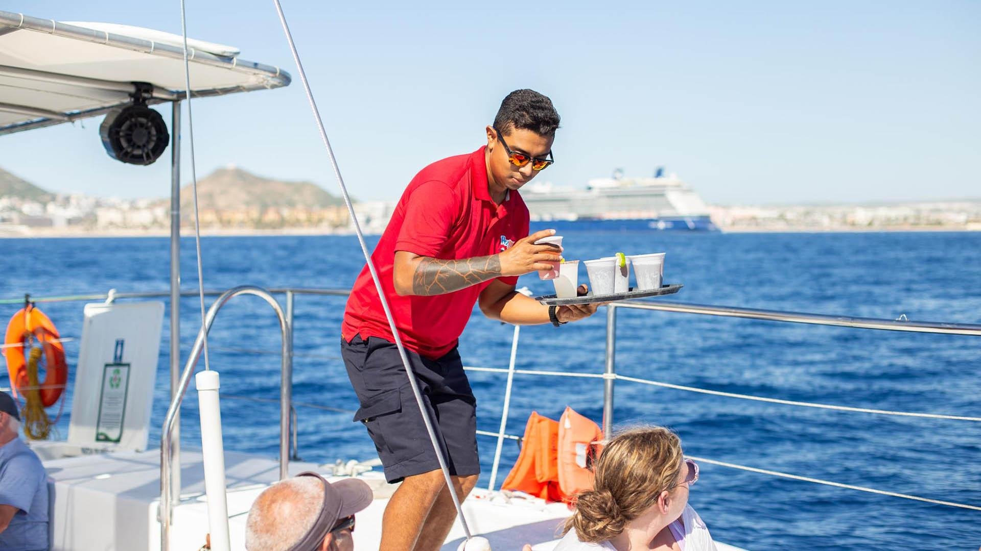 Cabo San Lucas 4-Hour Snorkeling Cruise with Open Bar