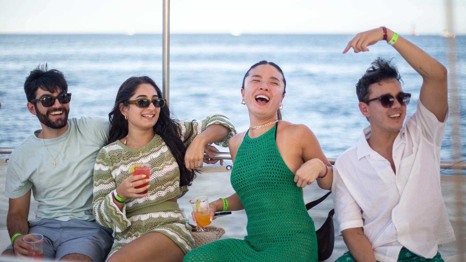Cabo San Lucas Sunset Party Cruise – Unlimited Drinks