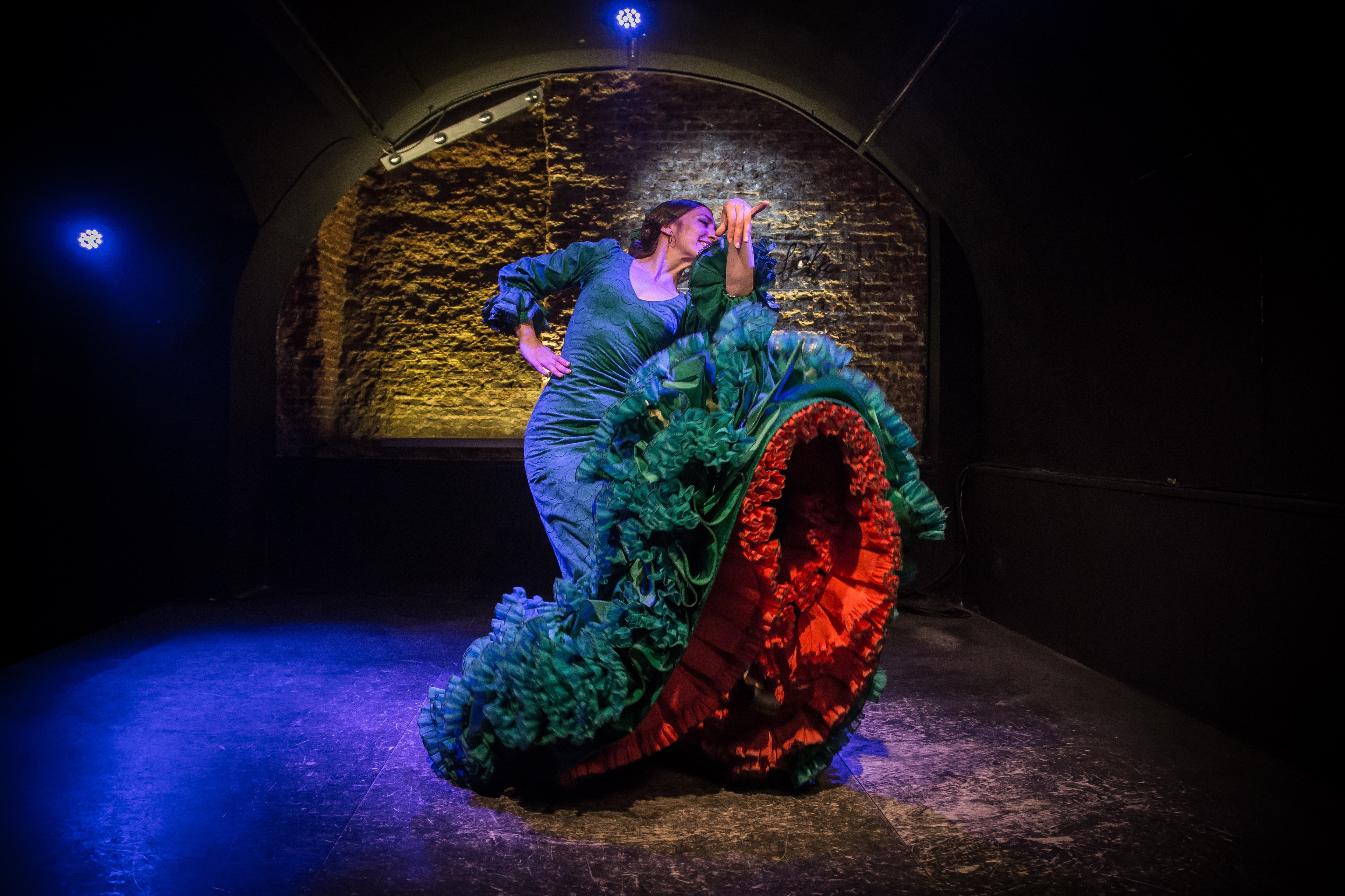 La Cueva de Lola Flamenco Show with Drink in Madrid
