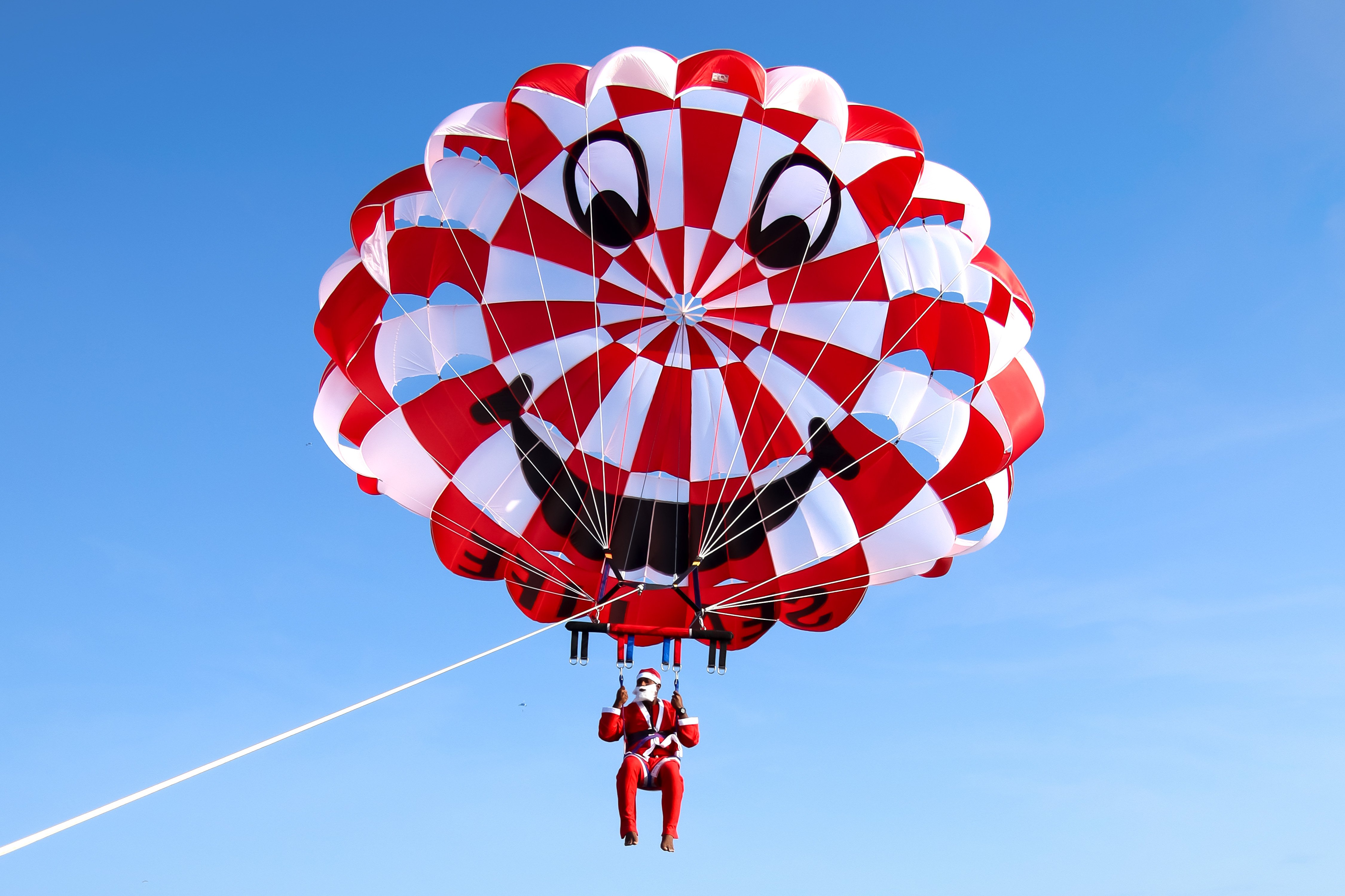Dubai Parasailing: Soar Over Palm Jumeirah & JBR