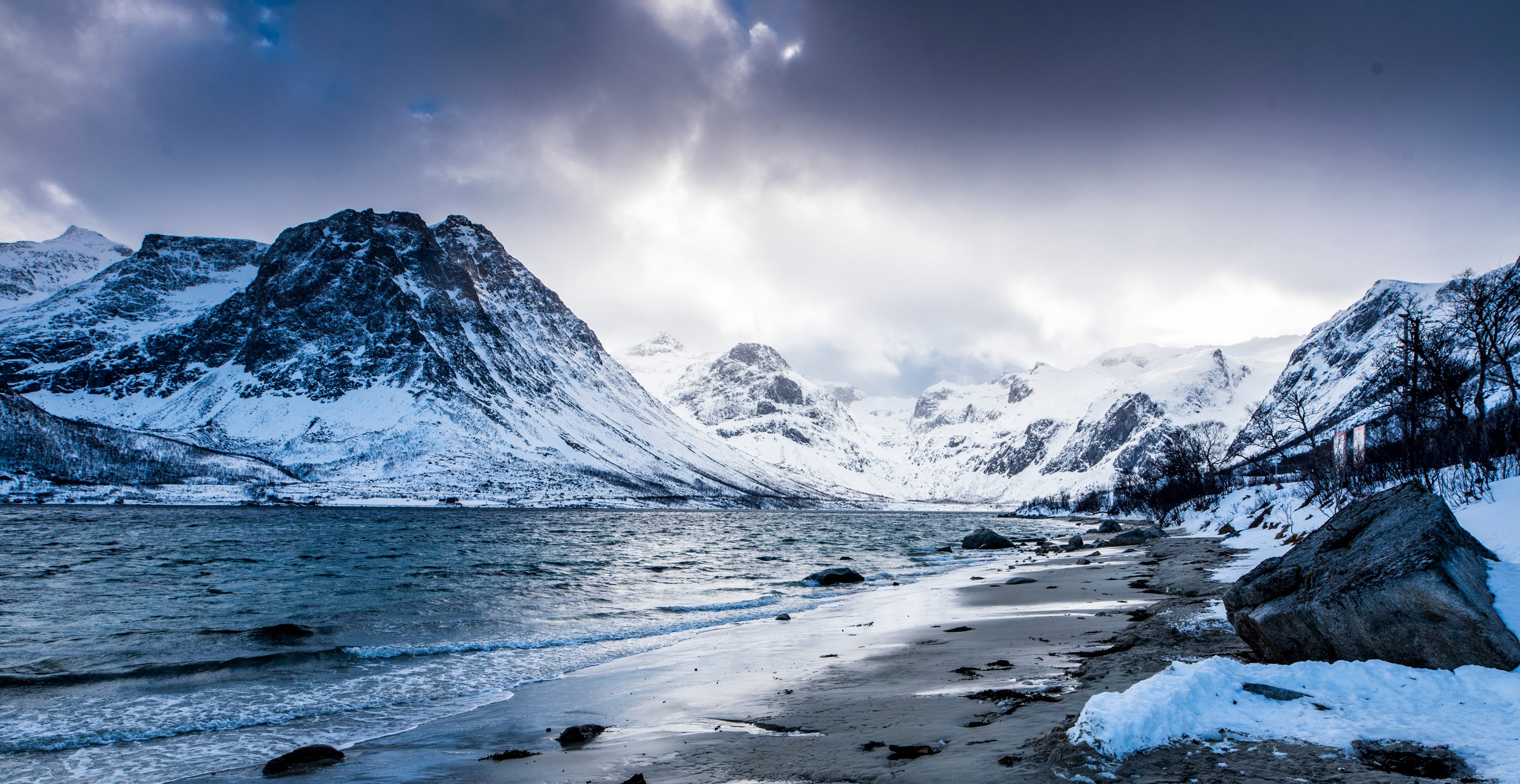 Sommarøy island tour from Tromsø — Kvaløya fjord viewpoints and seaside picnic — image 4