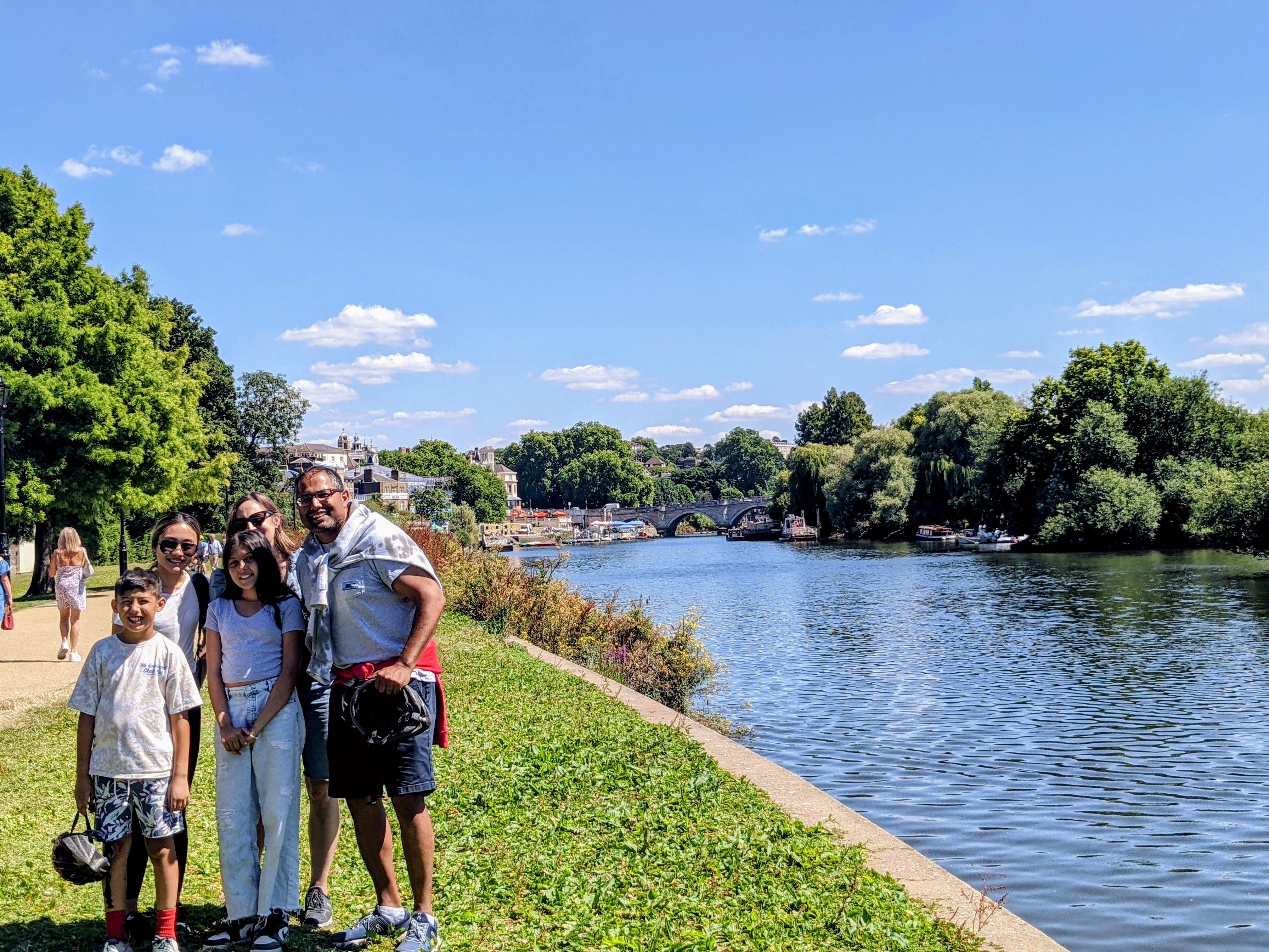 London Royal Deer Park & Thames Cycling Adventure