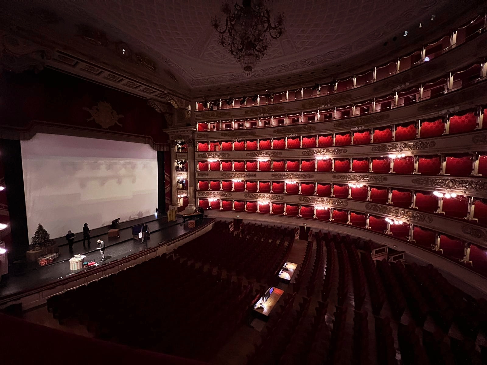 Milan La Scala Theatre: Skip-the-Line Guided Tour