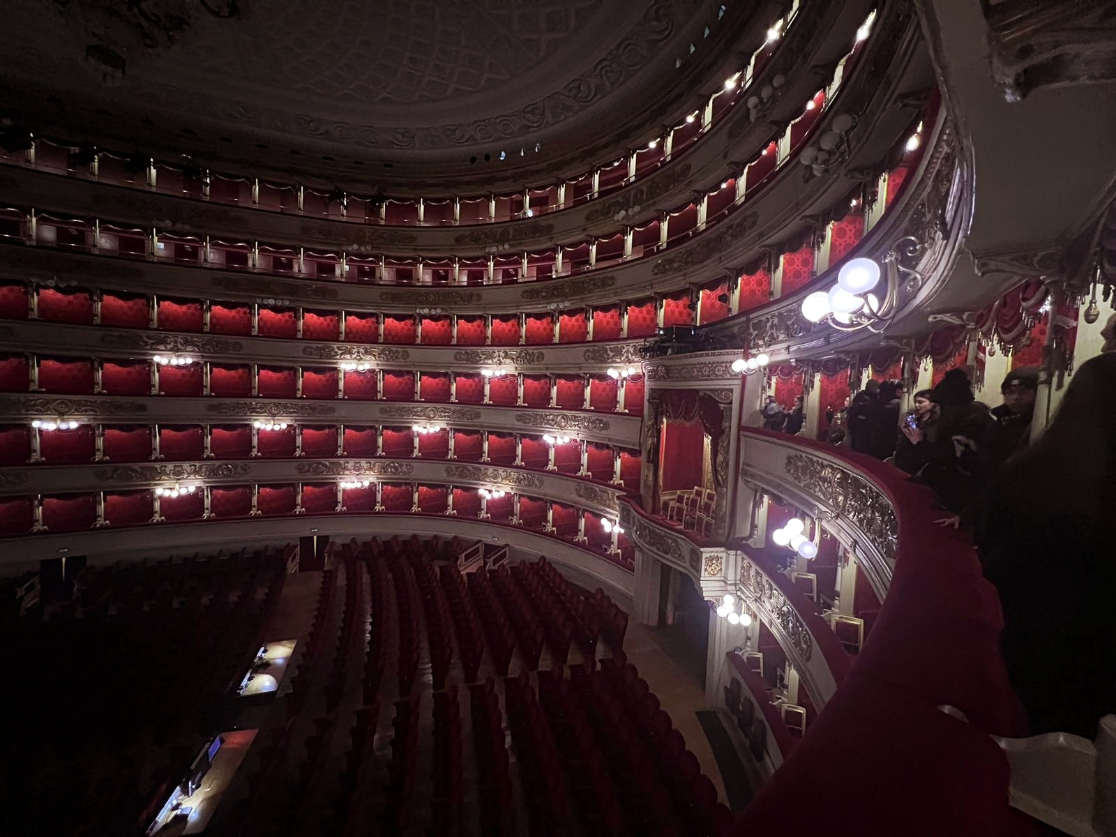 Milan La Scala Theatre: Skip-the-Line Guided Tour