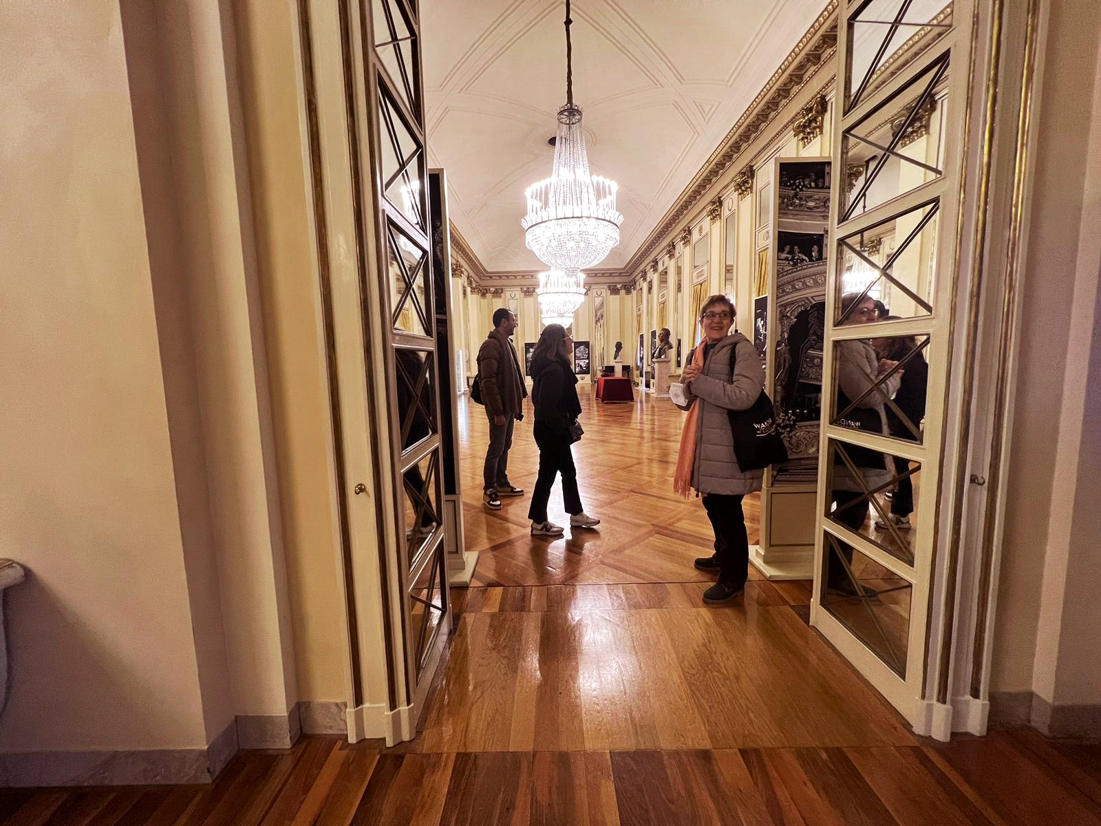 Milan: La Scala Opera House & Duomo Cathedral Walking Tour