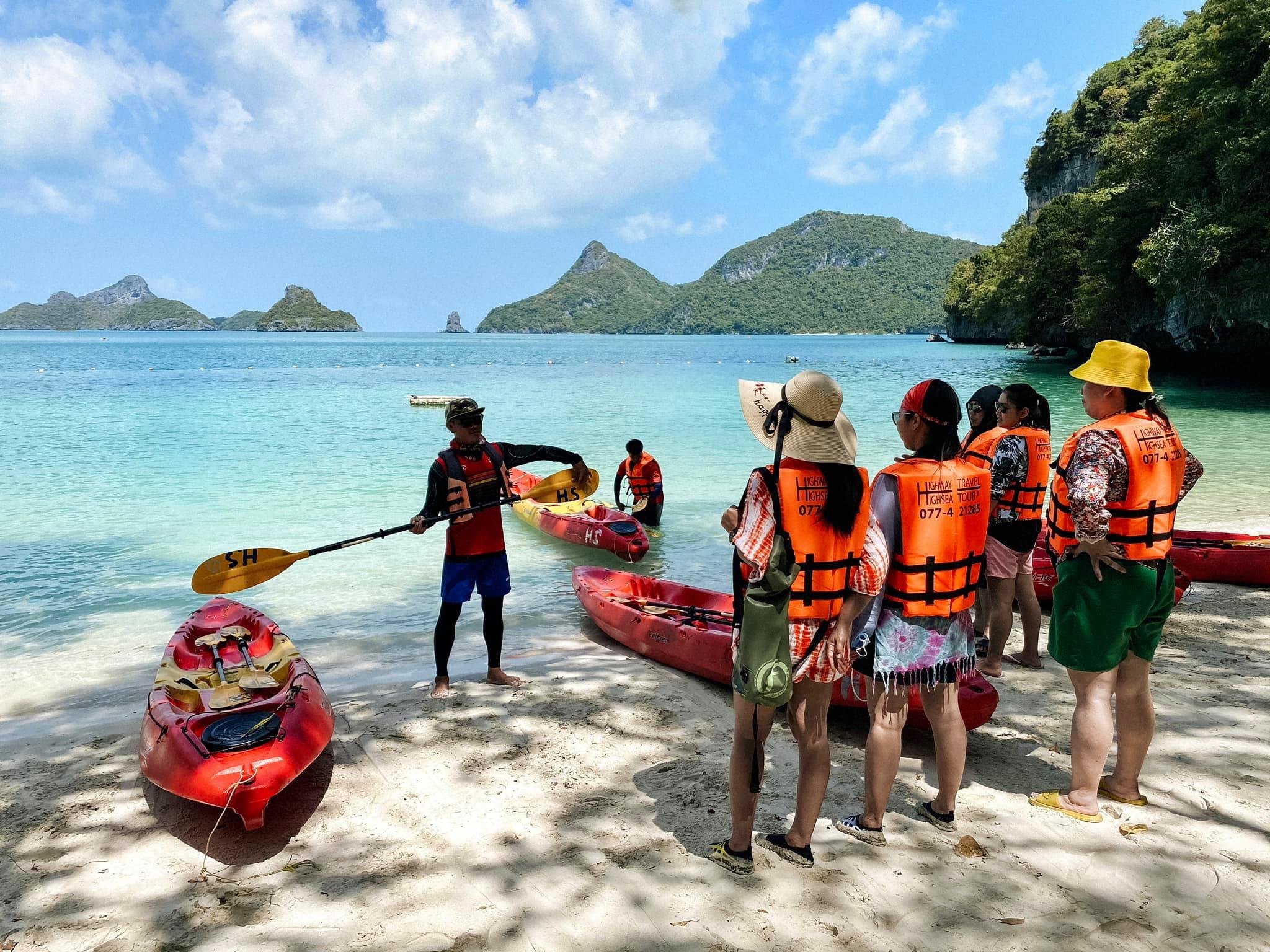 Mu Ko Ang Thong National Park Cruise & Optional Kayaking