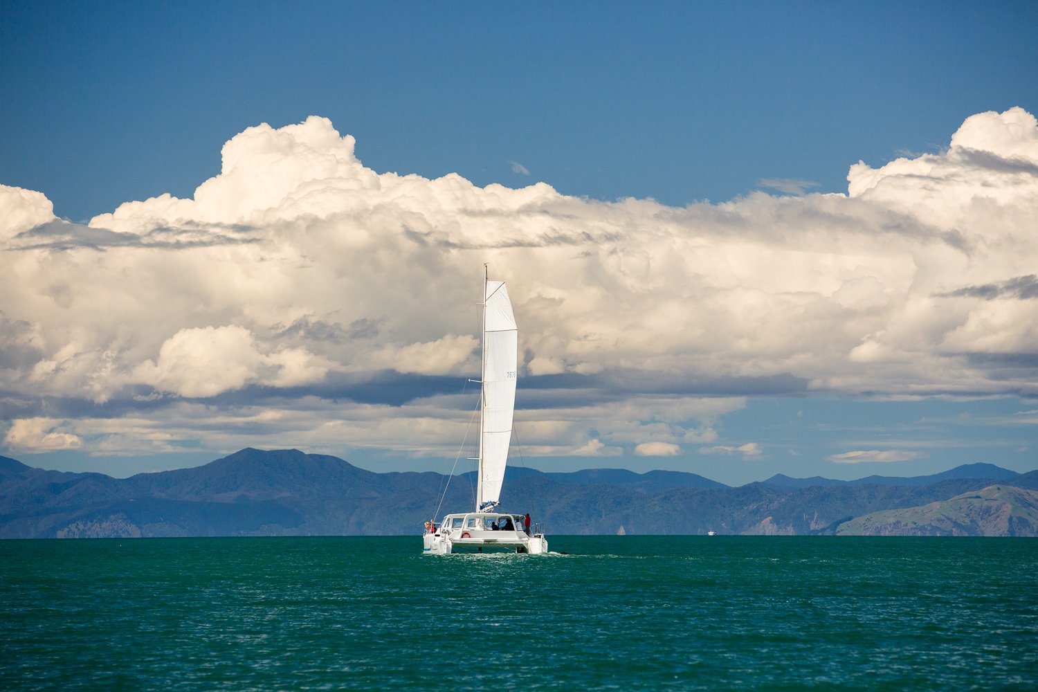 Abel Tasman National Park: Sailing and Self-Guided Walk