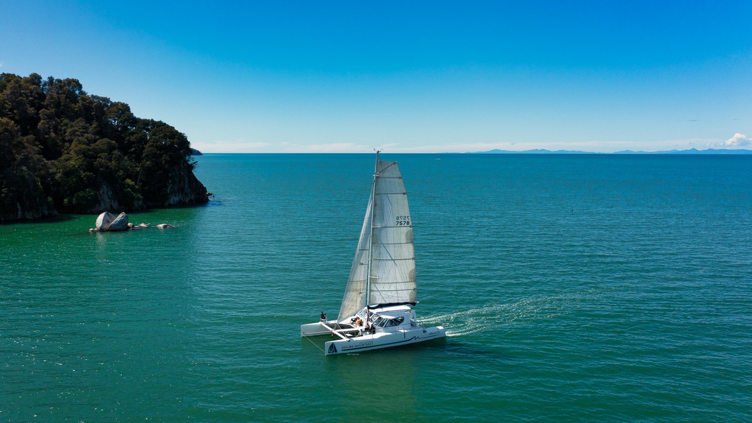 Abel Tasman: Coastal Sail & Self-Guided National Park Walk