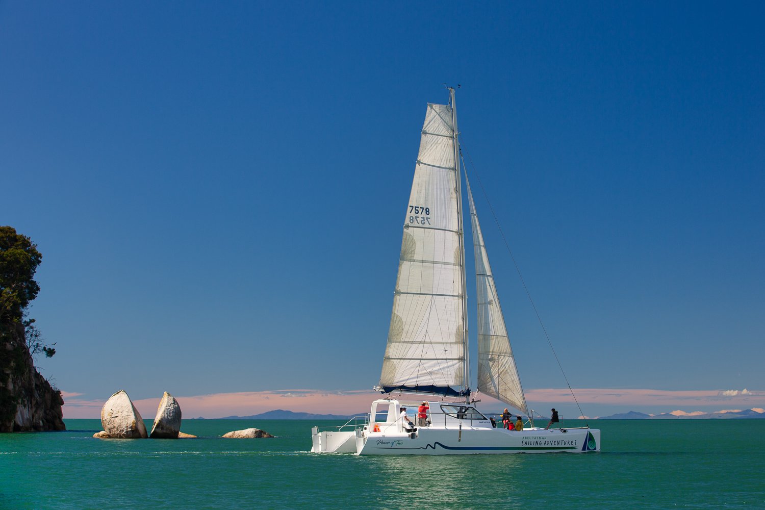 Abel Tasman National Park: Full-Day Sailing Adventure with Lunch