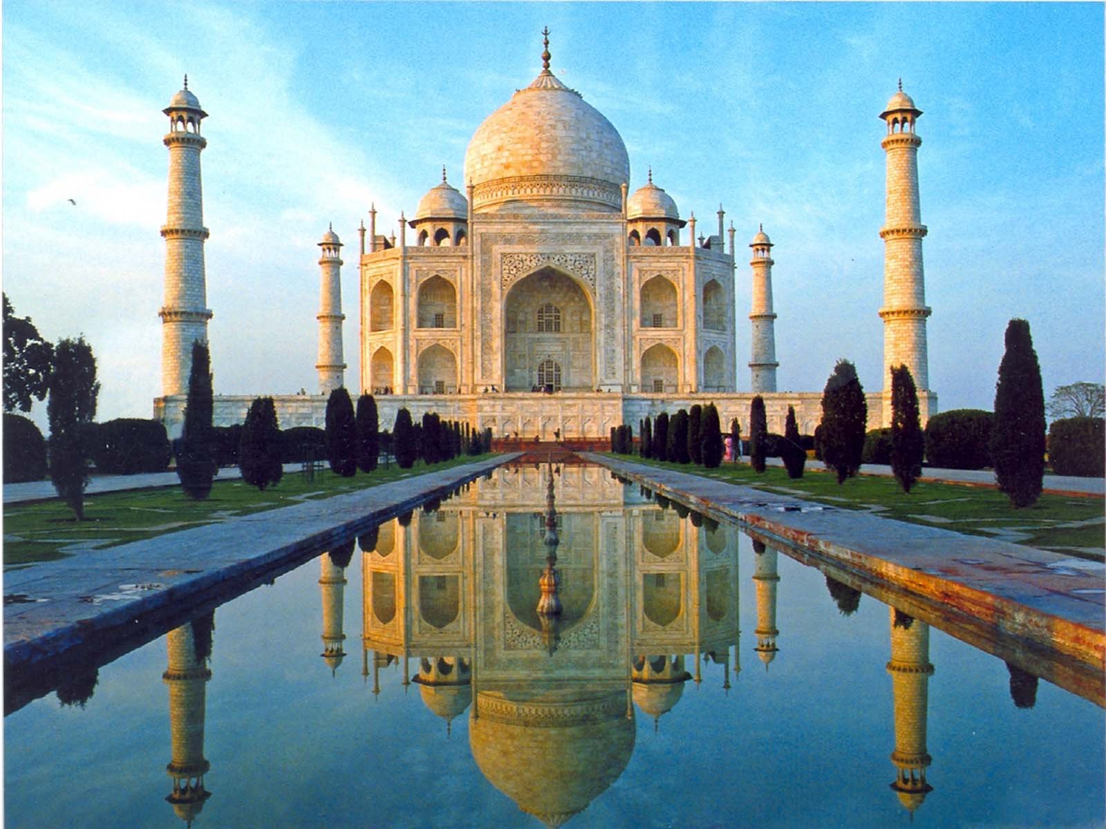 Agra Full-Day: Taj Mahal, Agra Fort & Fatehpur Sikri