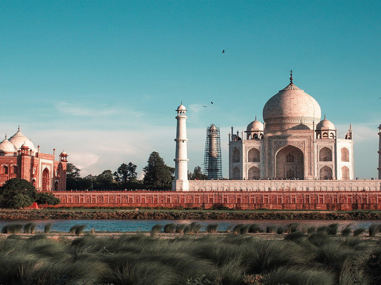 Agra Full-Day: Taj Mahal, Agra Fort & Fatehpur Sikri