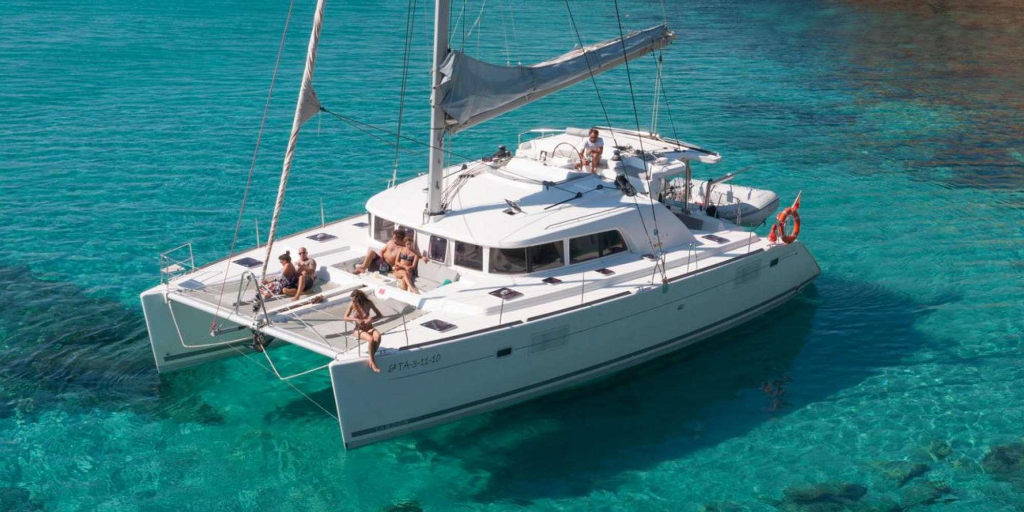Milos & Poliegos Catamaran Cruise with Lunch from Adamas