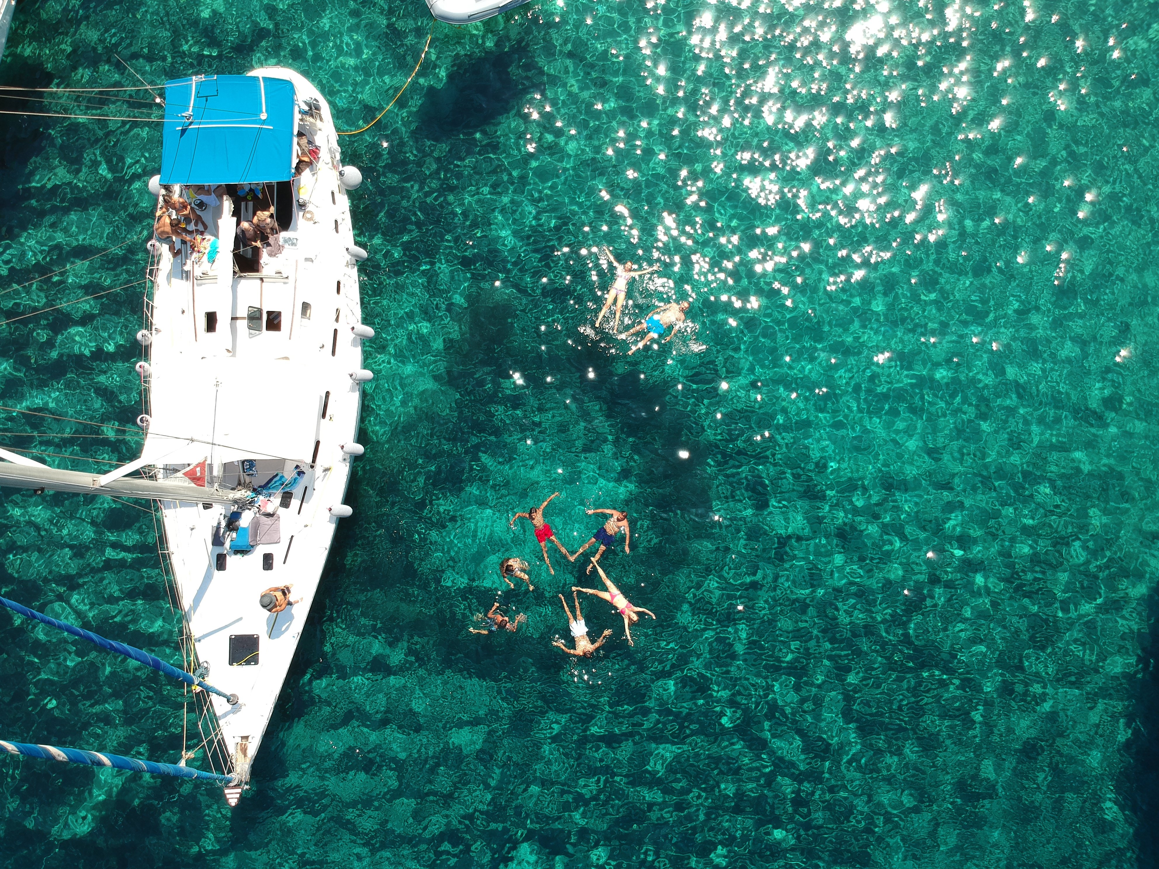 Milos and Polyaigos Full-Day Sailing Cruise