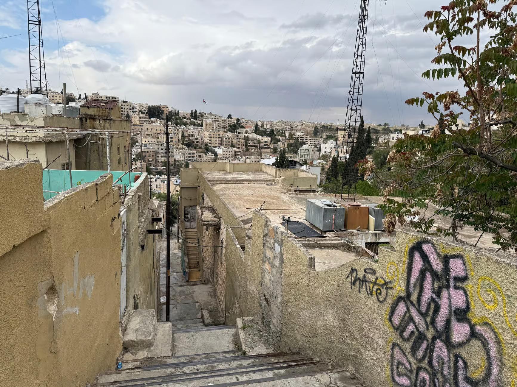 Amman Hidden Neighborhoods: Street Art, Markets & Local Flavors