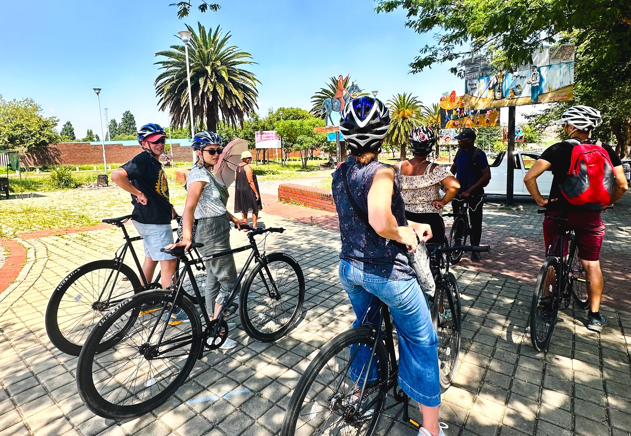 Soweto Bicycle Tour with Local Lunch