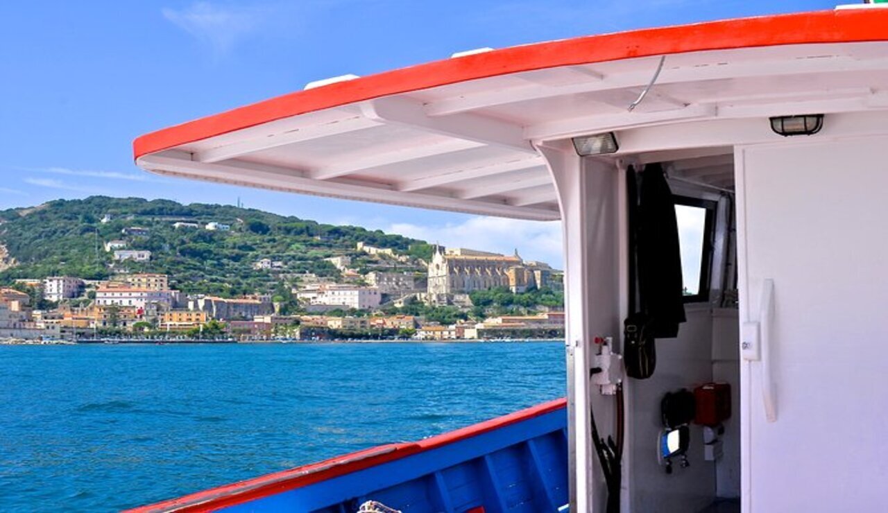 Private Boat Excursion from Sperlonga to Gaeta with Food & Beverages