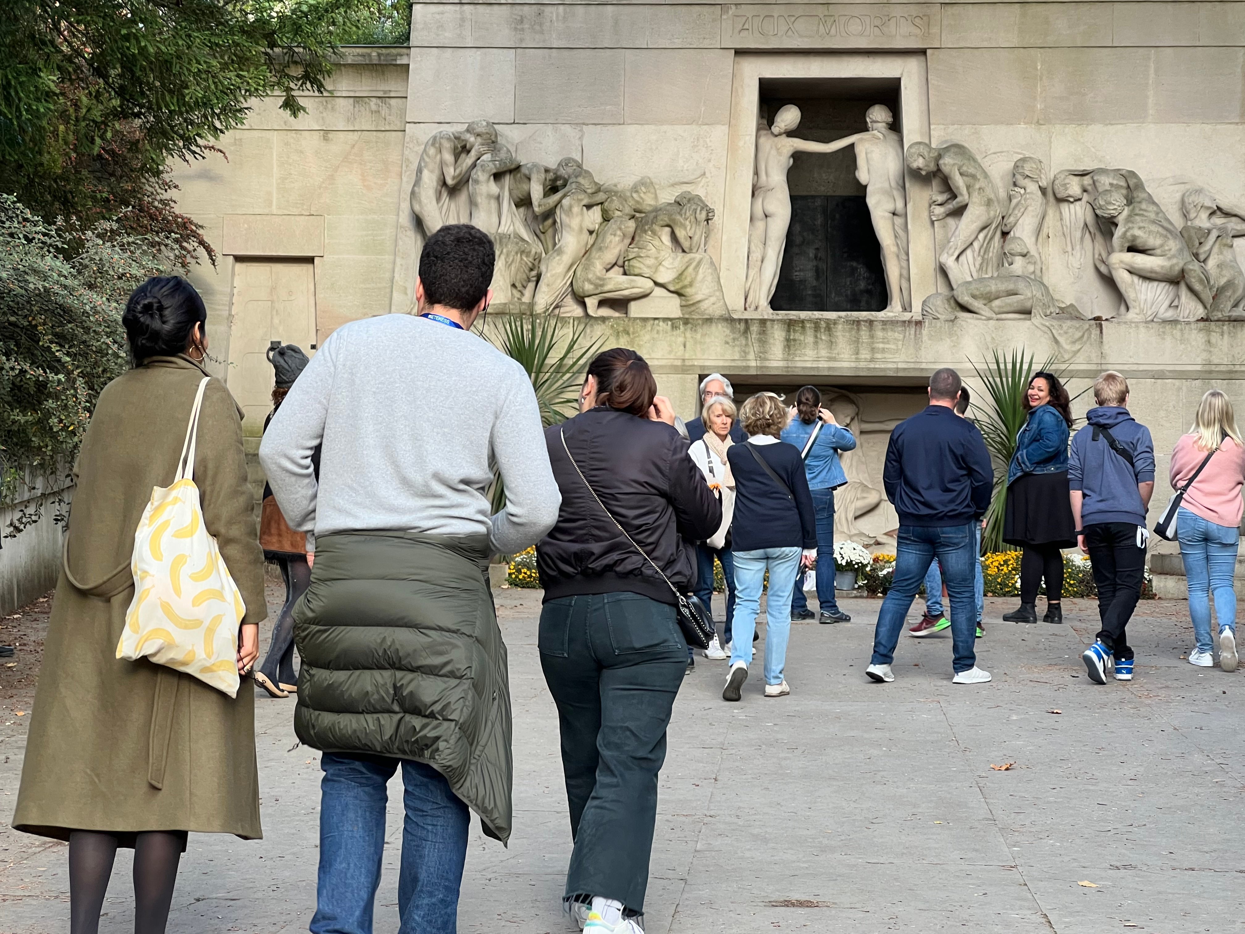Père Lachaise Cemetery tour in Paris — image 15