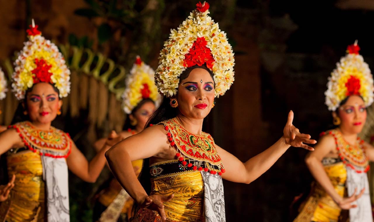 Ubud Palace Legong Dance Performance