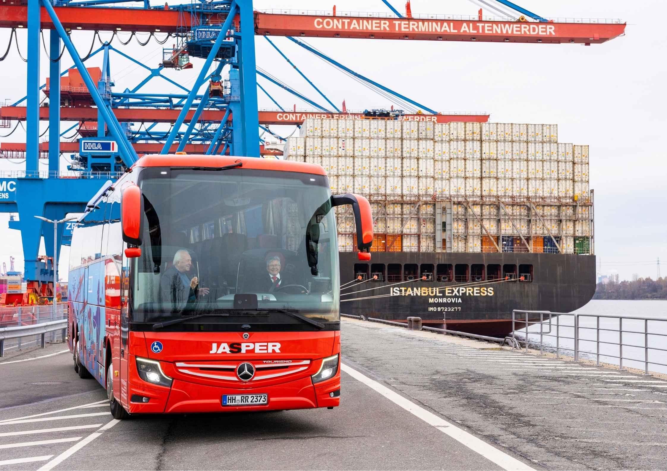 Hamburg Harbor Cruise: Tour of the Giants at the Container Terminals