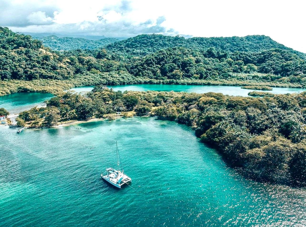 Portobelo Catamaran Sail: Snorkeling, Mangroves & Lunch