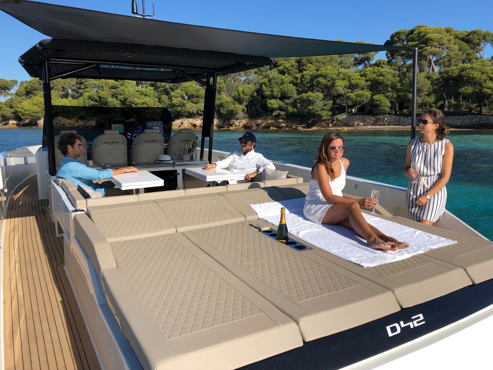 Private Luxury Yacht Charter in Mykonos