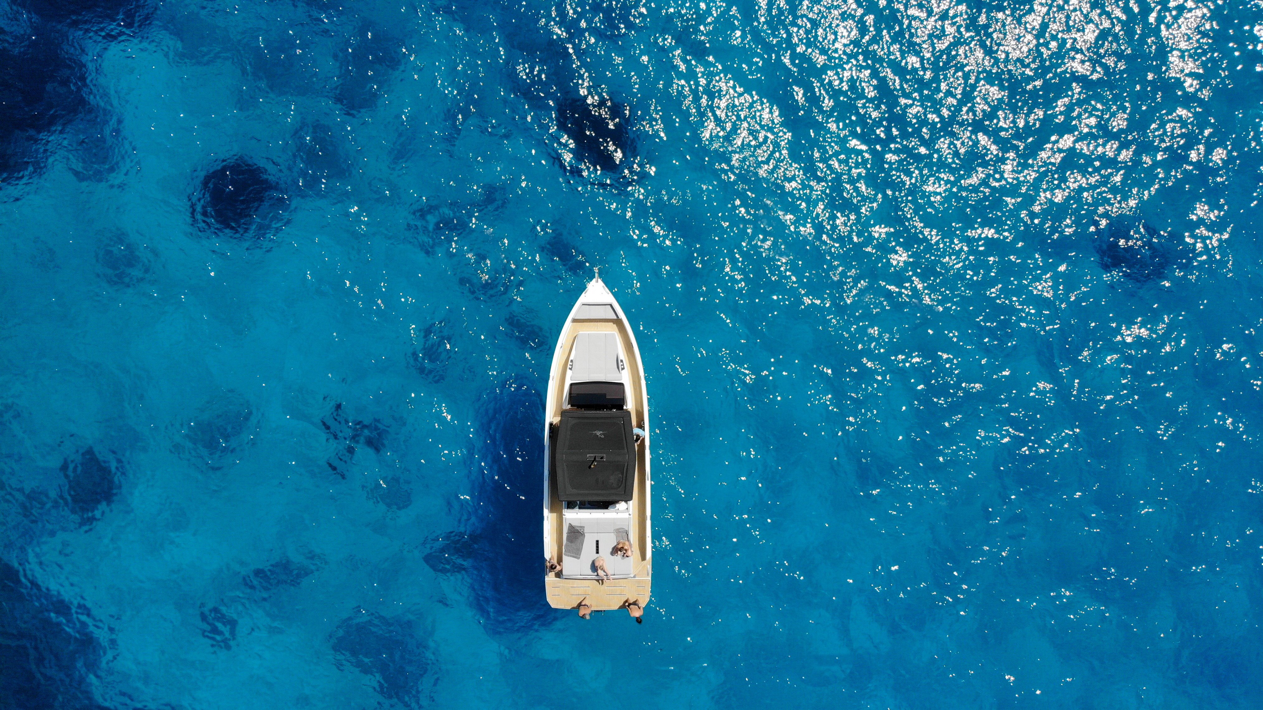 Private Luxury Yacht Charter in Mykonos