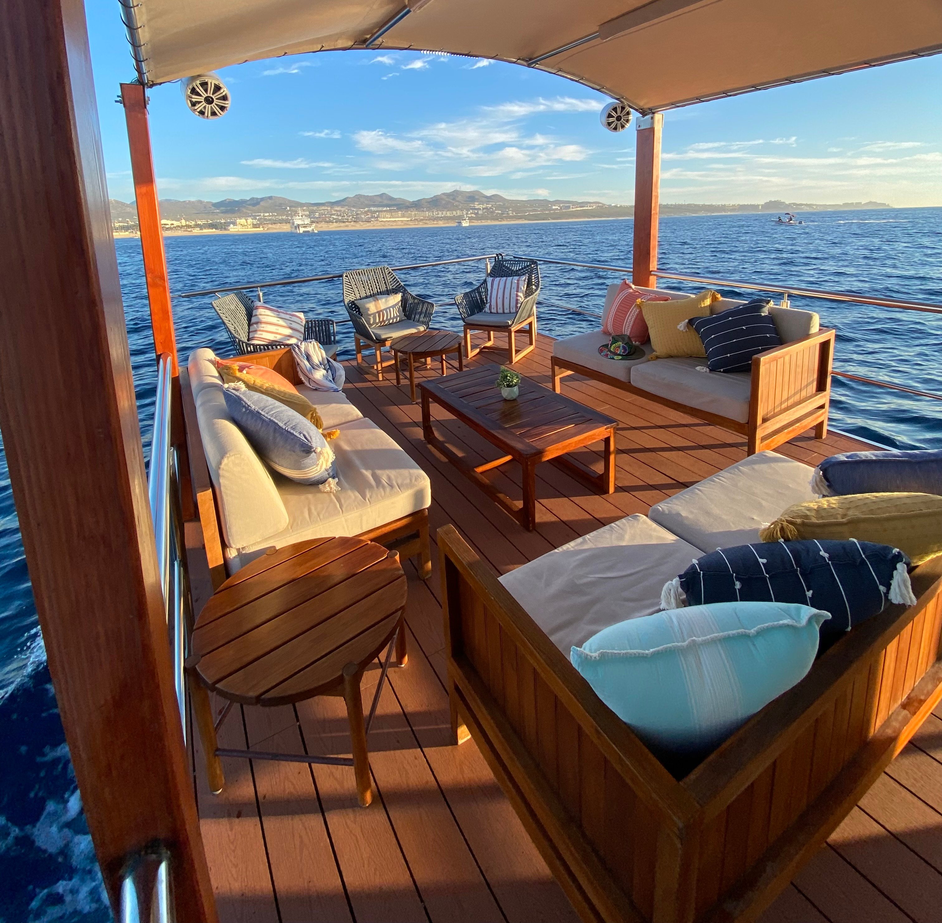 Cabo Private Catamaran: The Arch, Sea Lions & Snorkel for Groups up to 12