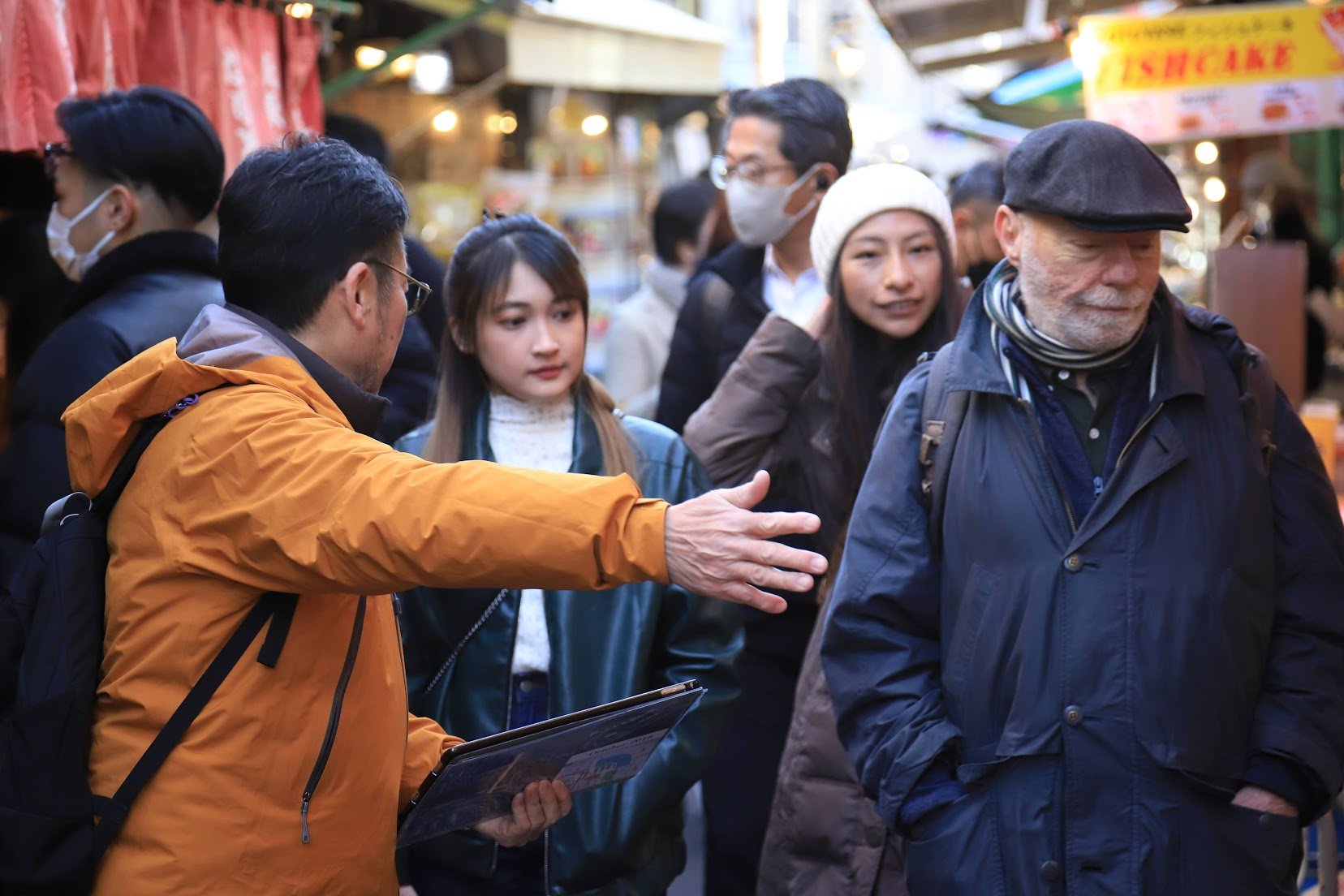 Tsukiji fish market tour — outer market stalls, street food and Tsukiji Hongwanji — image 20