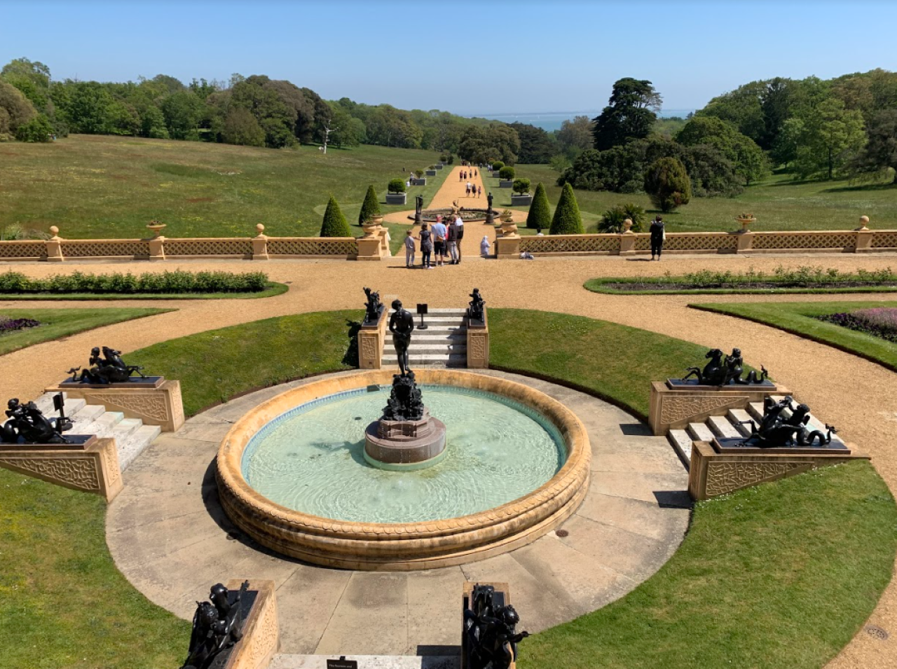 Isle of Wight Day Trip from London with Osborne House