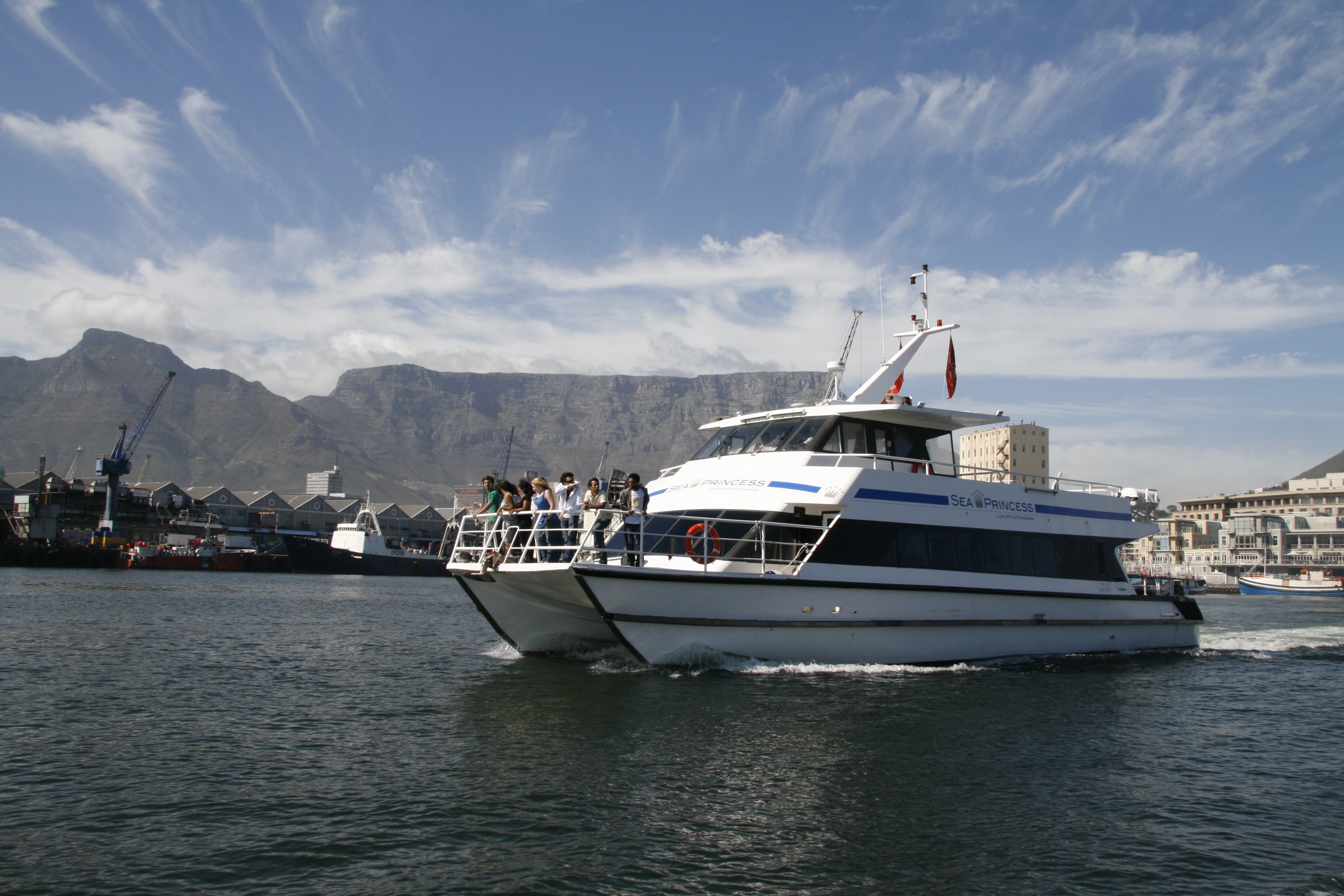 Cape Town Luxury Sunset Catamaran Cruise with Sparkling Wine