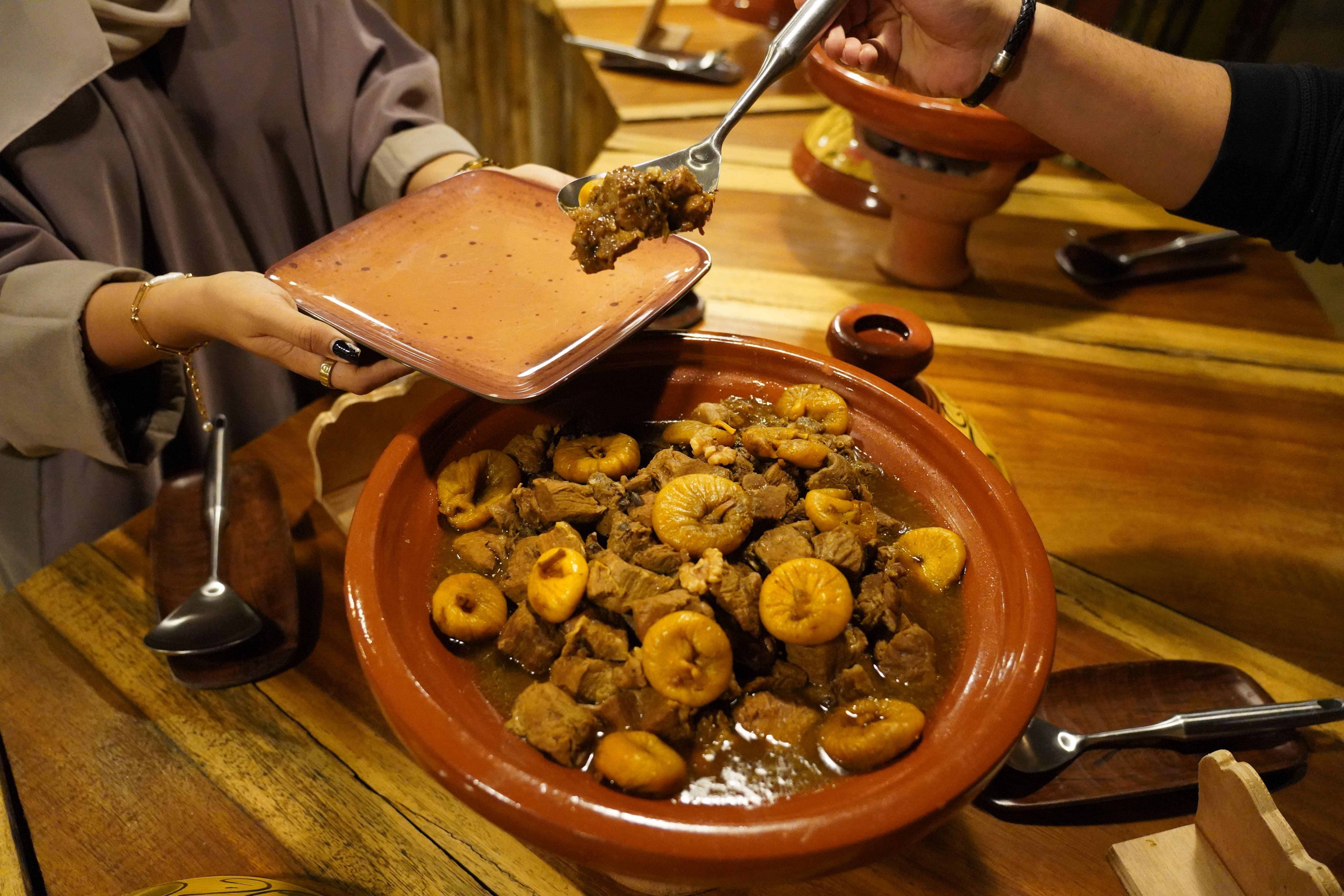 Al Khayma Desert Camp: BBQ Dinner & Cultural Evening