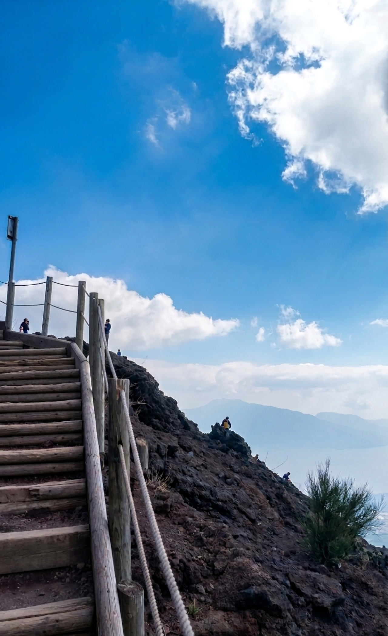 Pompeii & Vesuvius Small-Group Experience with Lunch from Naples