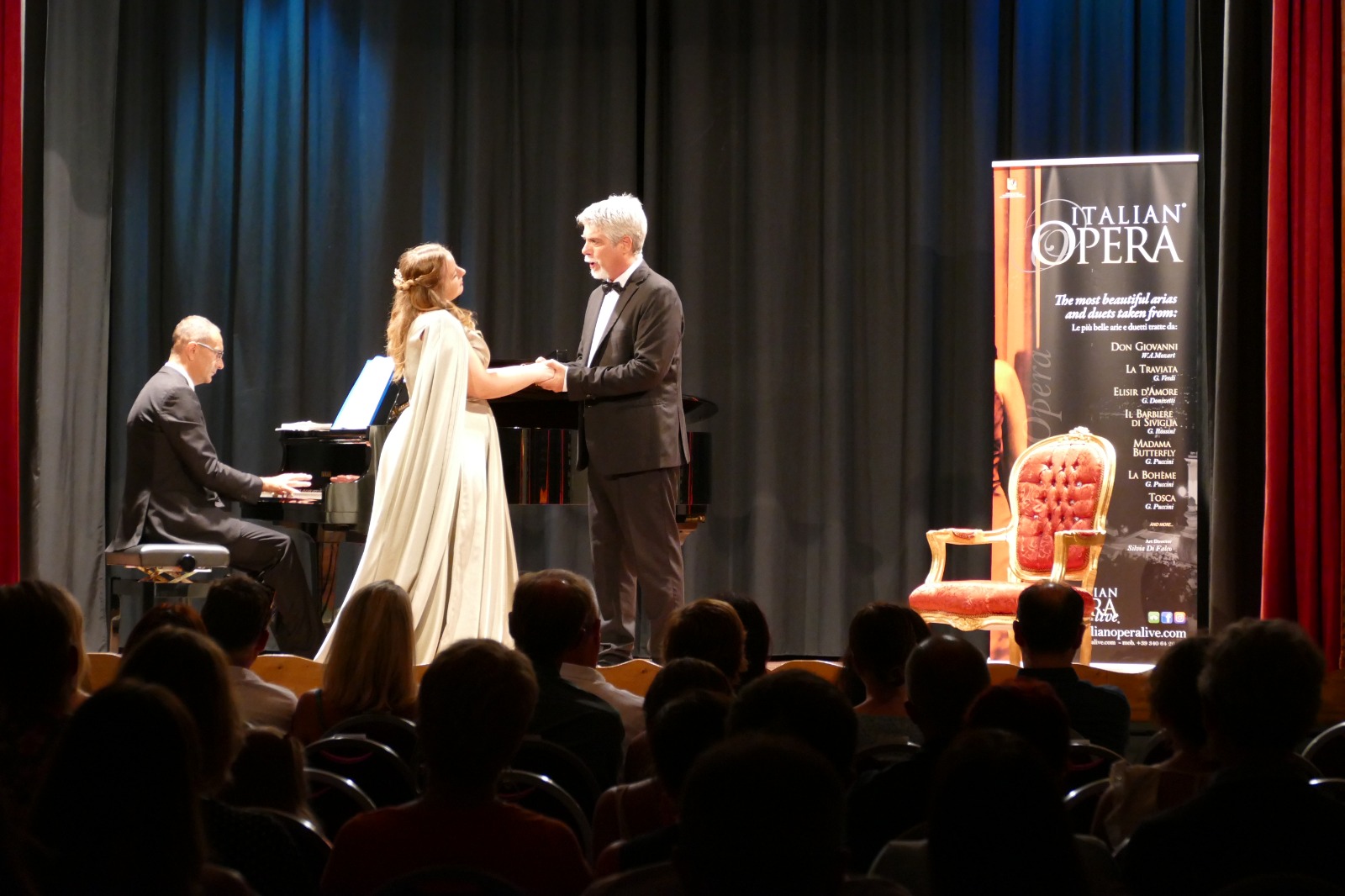 Taormina: Evening Opera Performance at Nazarena Theater