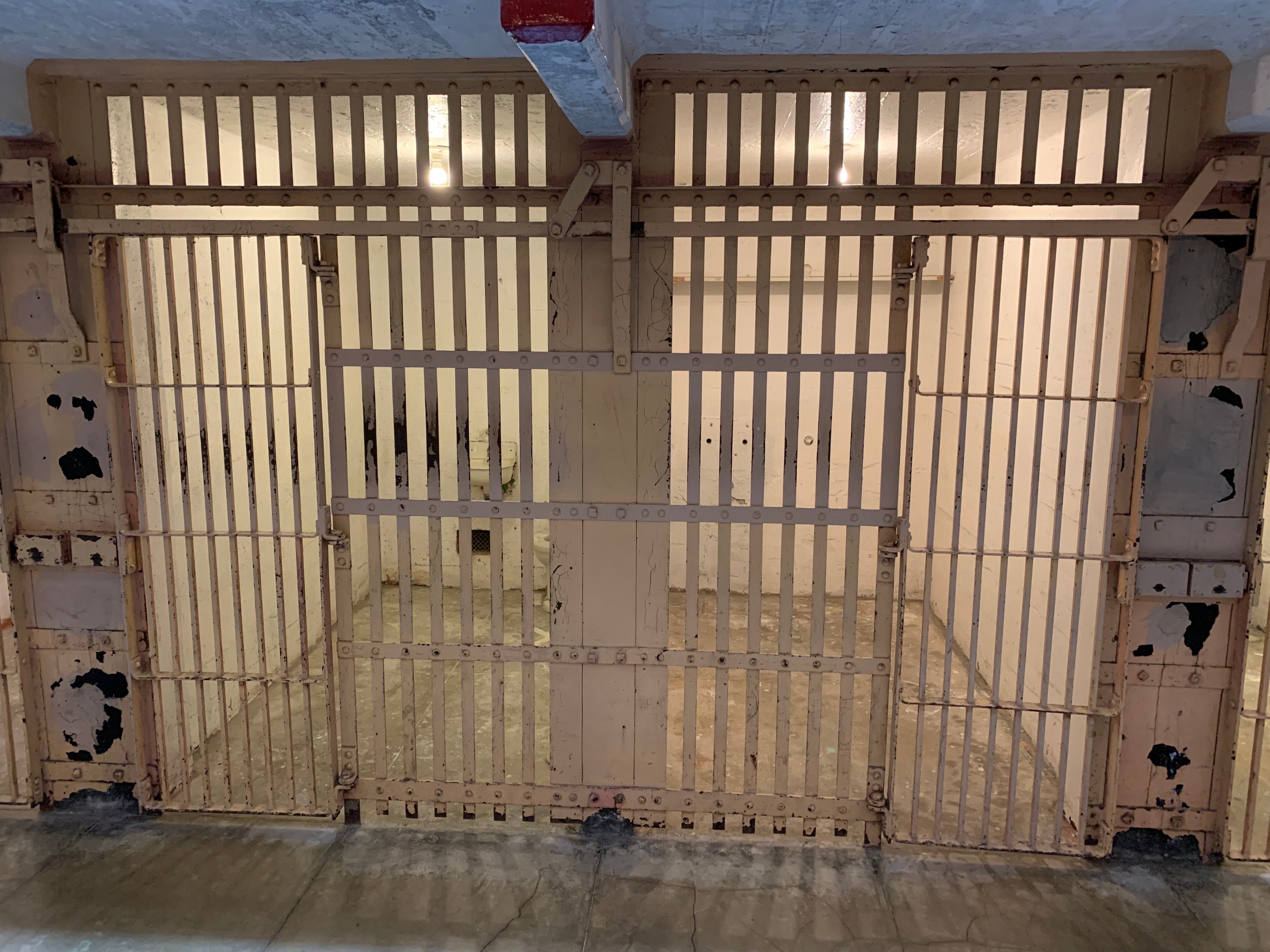 Alcatraz Island Penitentiary Tour & San Francisco Bay Cruise