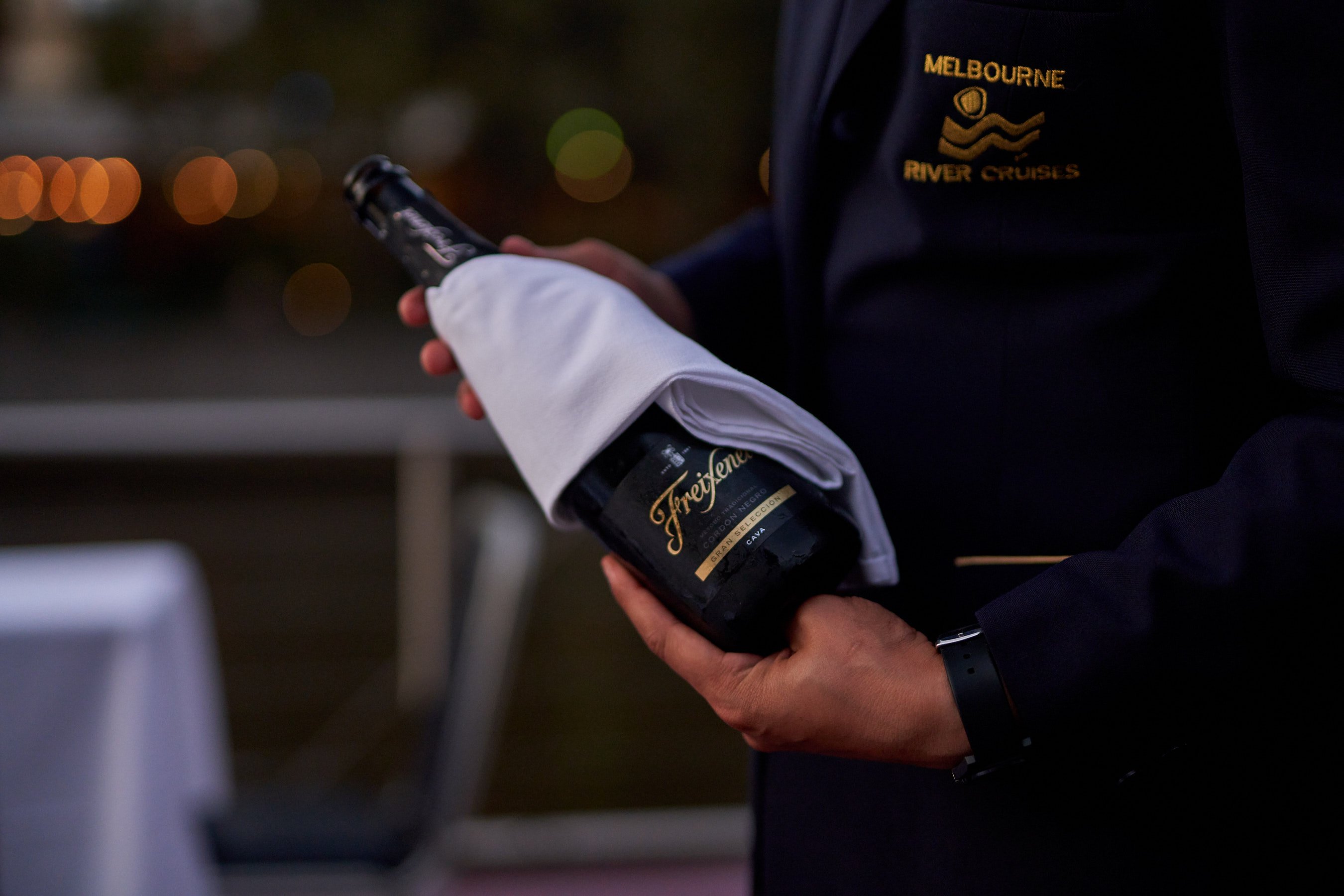 Melbourne: 4-Course Dinner Cruise with Drinks