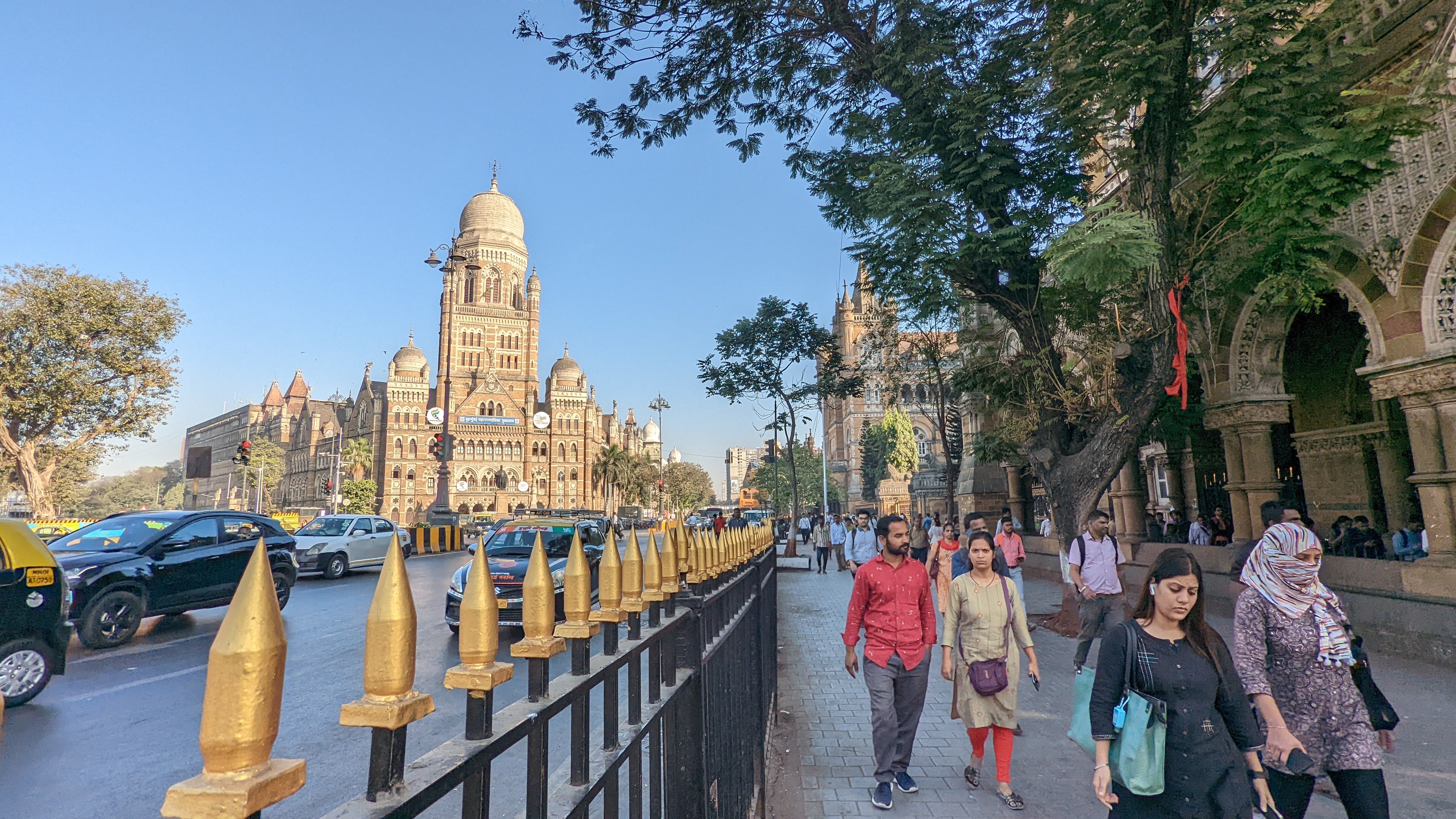 Mumbai: Dharavi, Dhobi Ghat, and Dabbawalla Cultural Tour